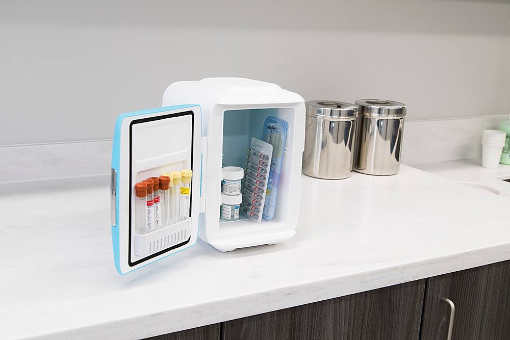 Alt View Zoom 18. Cooluli - Classic 0.1 Cu. Ft. Mini Fridge - Pink.