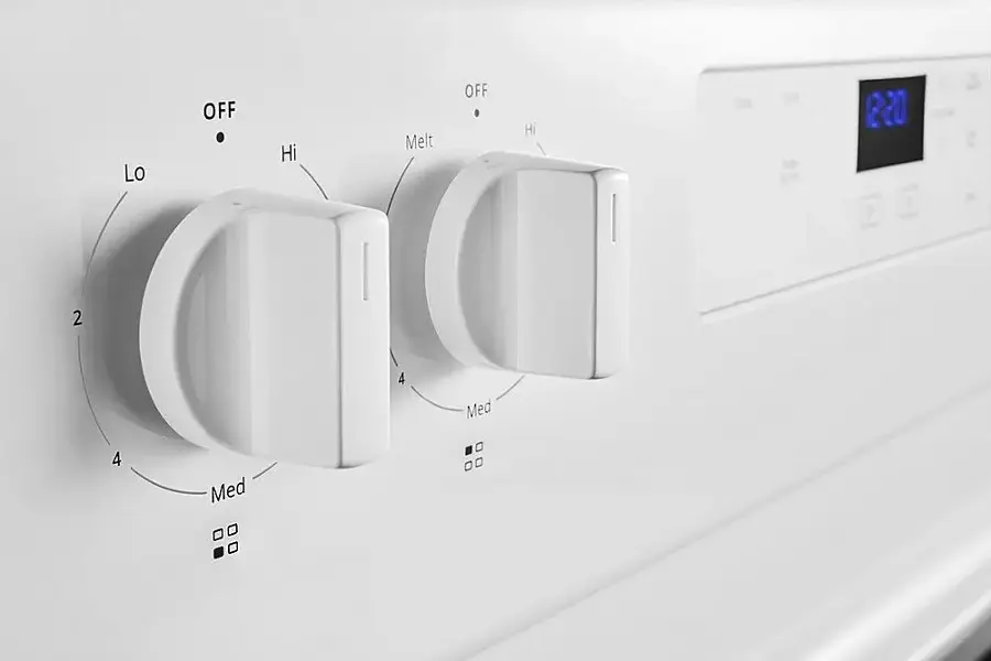 Alt View 19. Whirlpool - 4.8 Cu. Ft. Freestanding Electric Range with Keep Warm Setting - White.