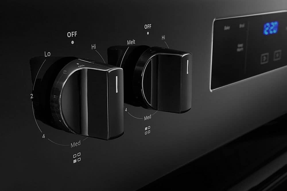 Alt View 19. Whirlpool - 5.3 Cu. Ft. Freestanding Electric Range with Keep Warm Setting - Black.