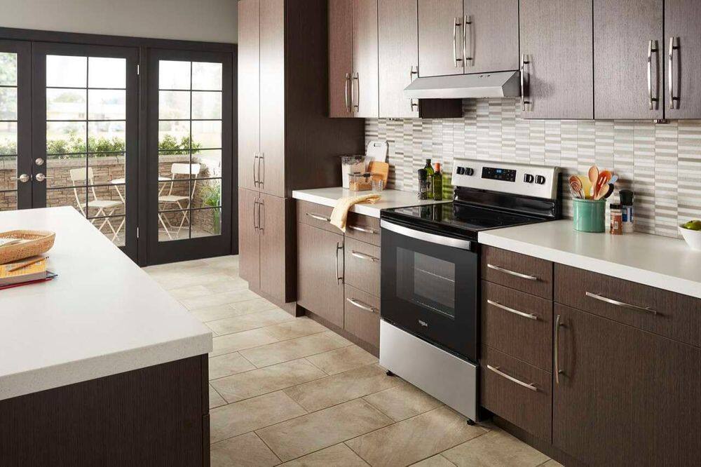 Alt View 16. Whirlpool - 5.3 Cu. Ft. Freestanding Electric Range with Keep Warm Setting - Stainless Steel.
