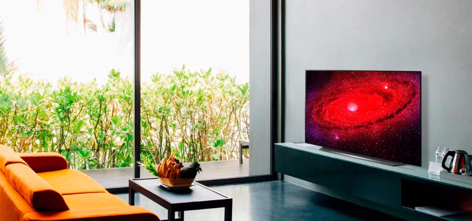 Alt View 18. LG - 65" Class CX Series OLED 4K UHD Smart webOS TV - Black.