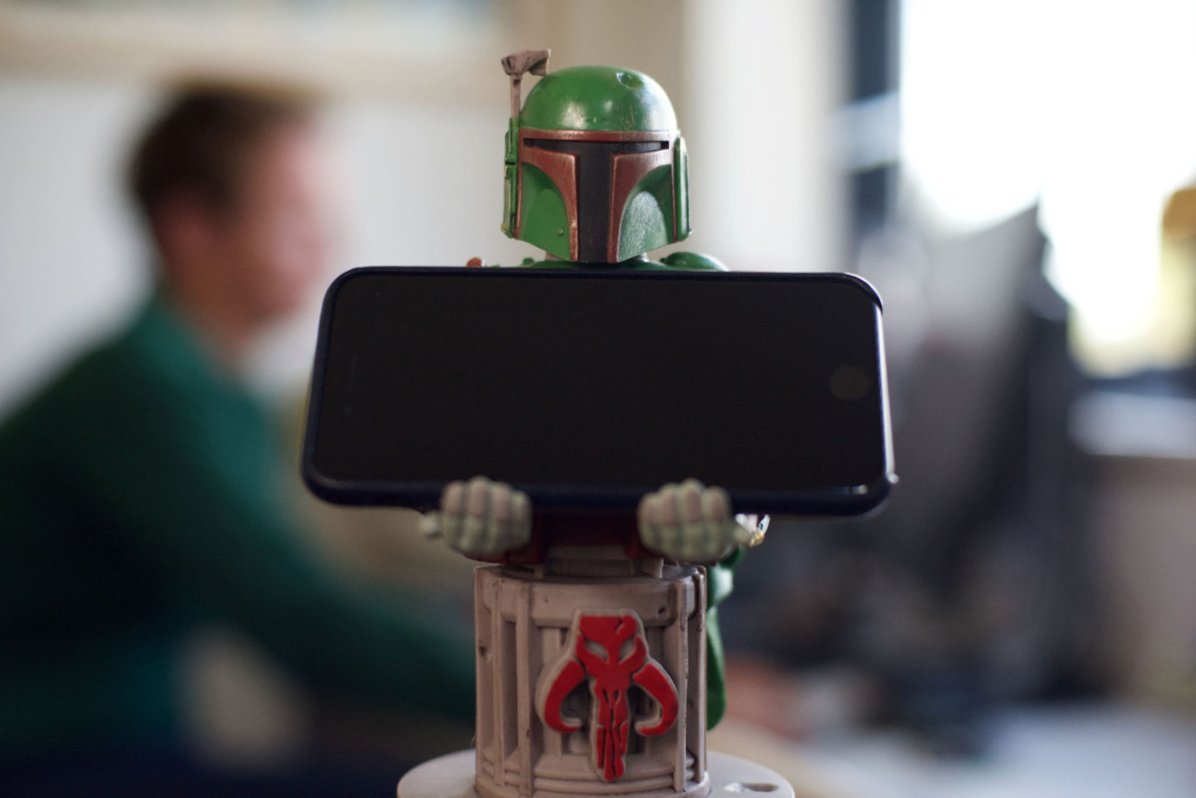 Angle. Cable Guy - Star Wars - Boba Fett 8-inch Phone and Controller Holder - Multi.