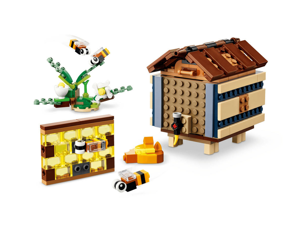 Alt View 1. LEGO - LEGO Creator 3-in-1 Birdhouse 31143.