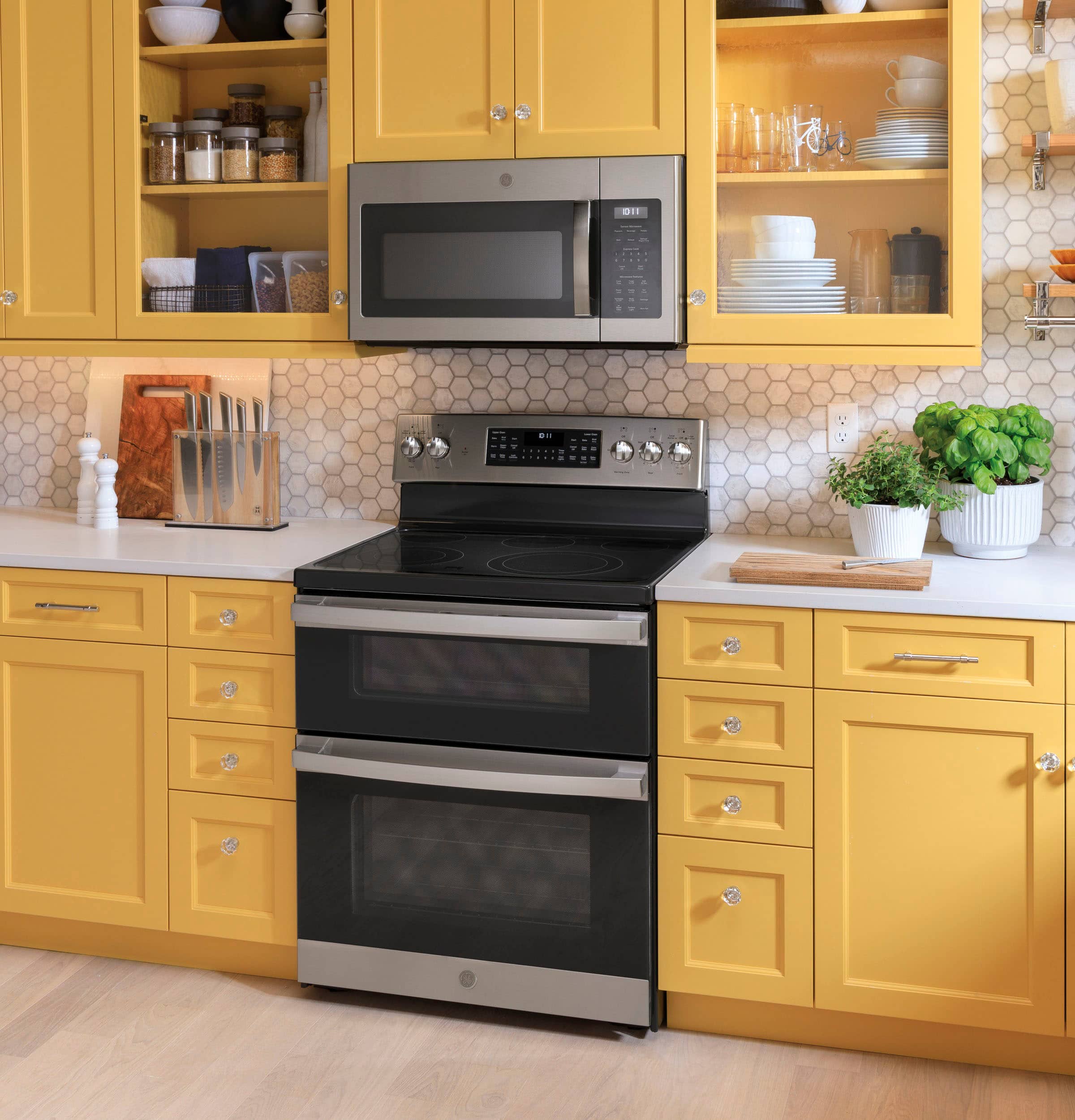 Alt View 23. GE - 6.6 Cu. Ft. Freestanding Double Oven Electric Convection Range with Self-Steam Cleaning and No-Preheat Air Fry - Stainless Steel.