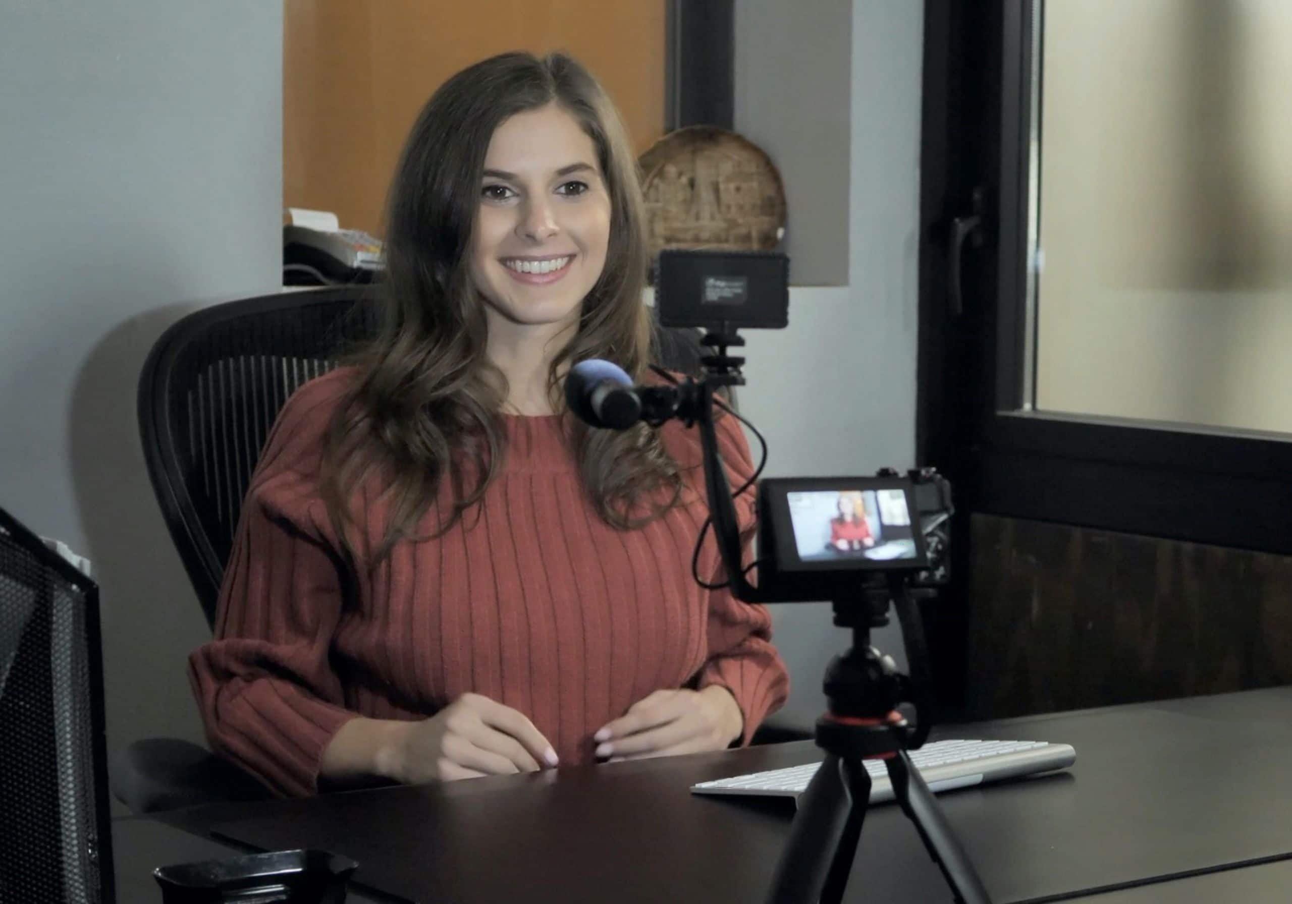 Alt View 13. Digipower - Phone Video Stabilizer Rig Kit with Microphone, Light diffuser and Mini tripod for iPhone, Samsung and Digital Cameras - Black.