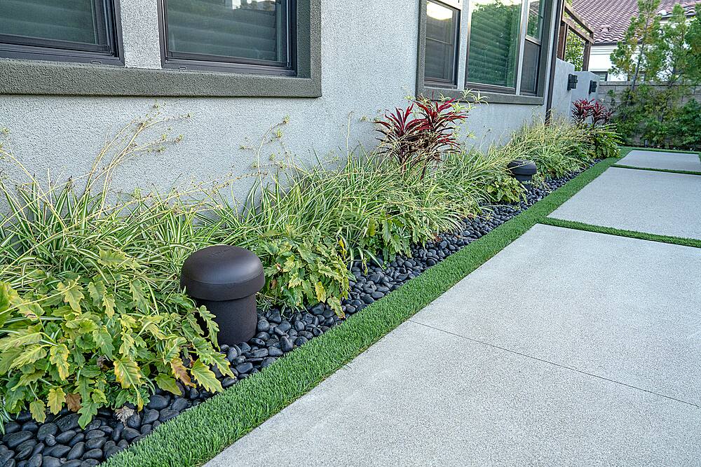 Alt View 14. Sonance - OMNI-6T - Omnidirectional 6-1/2" Passive 2-Way Outdoor 70V/100V/8 Ohm Speaker (Each) - Dark Brown.