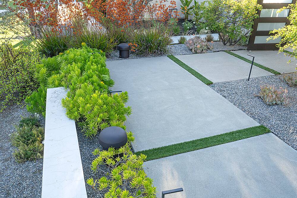 Alt View 15. Sonance - OMNI-6T - Omnidirectional 6-1/2" Passive 2-Way Outdoor 70V/100V/8 Ohm Speaker (Each) - Dark Brown.