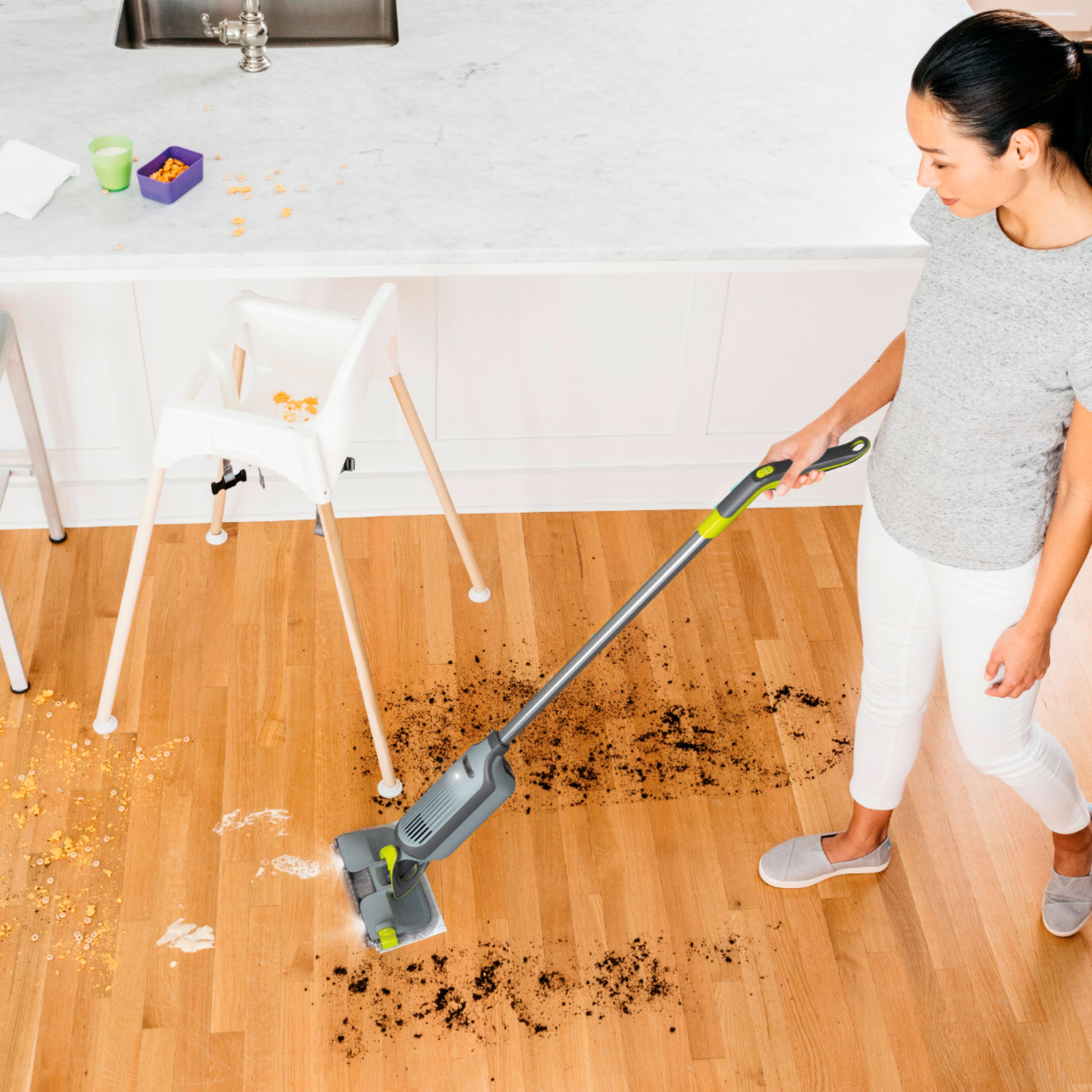 Alt View 13. Shark - VACMOP Disposable Hard Floor Vacuum and Mop Pad Refills 16 CT - White.
