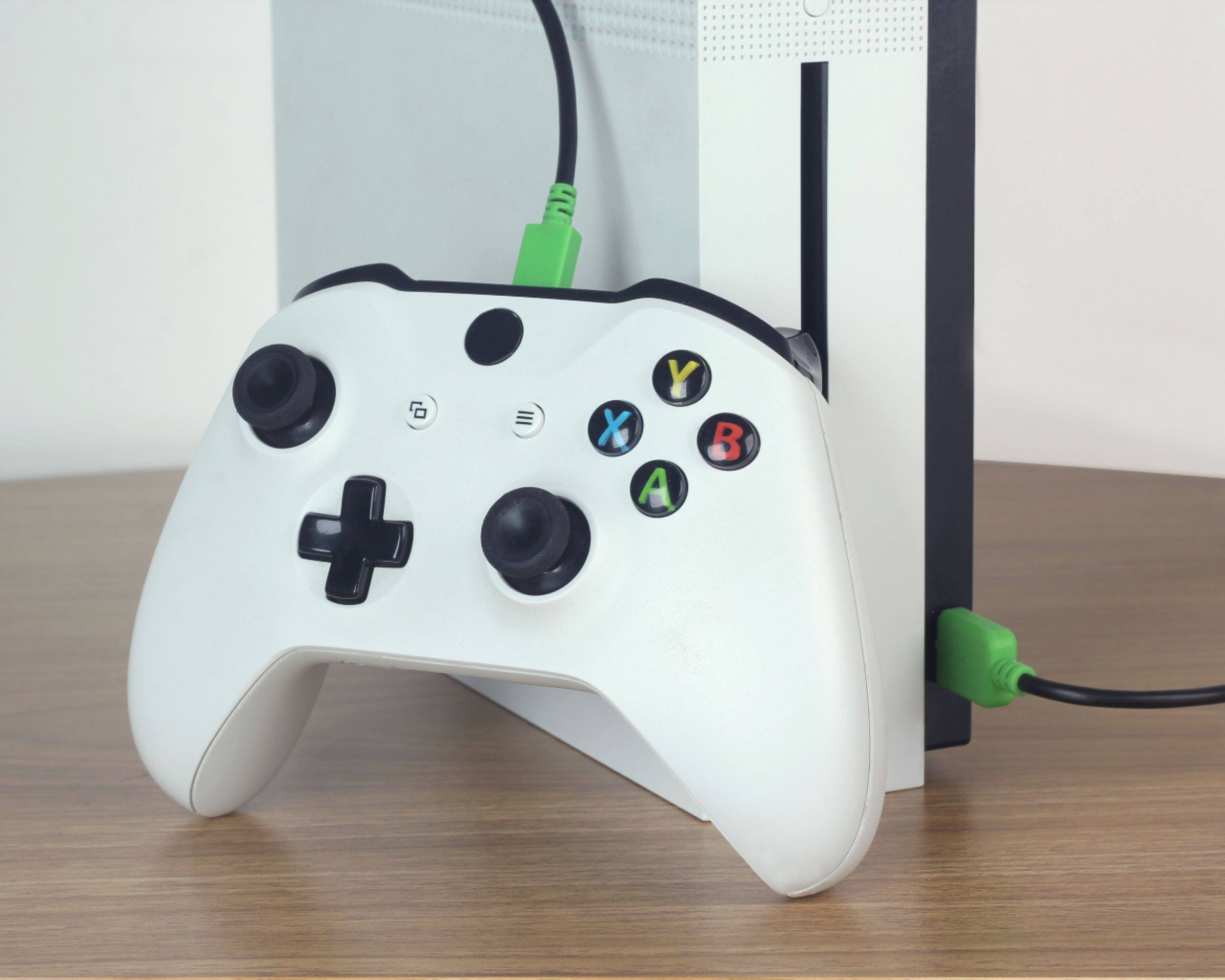 Alt View 13. Rocketfish™ - Play + Charge Kit for Xbox One - Black/Green.