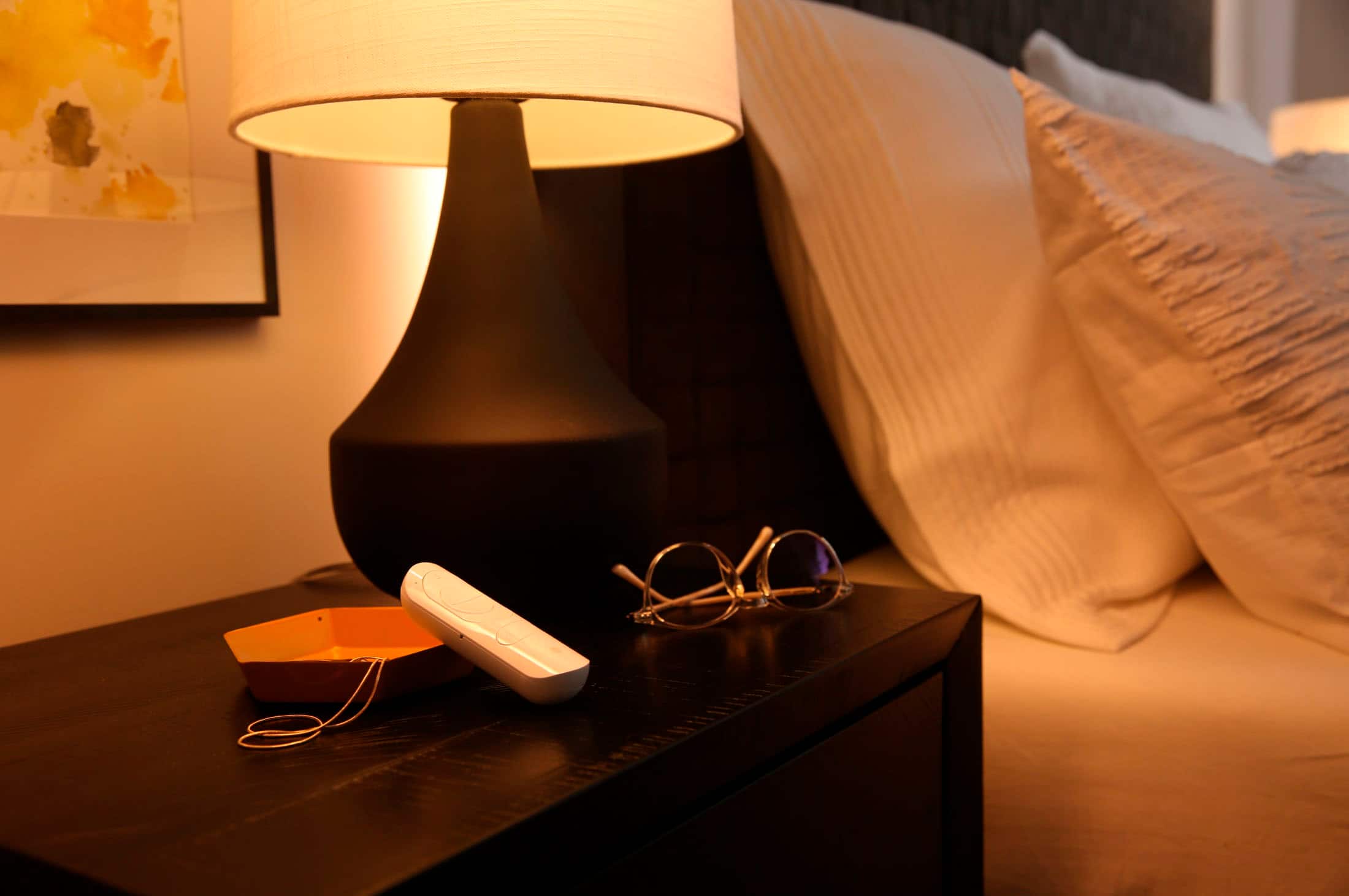 Alt View 11. GE - CYNC Smart Dimmer Remote + White Tones Control, Bluetooth, Battery Powered (Packing May Vary) - White.