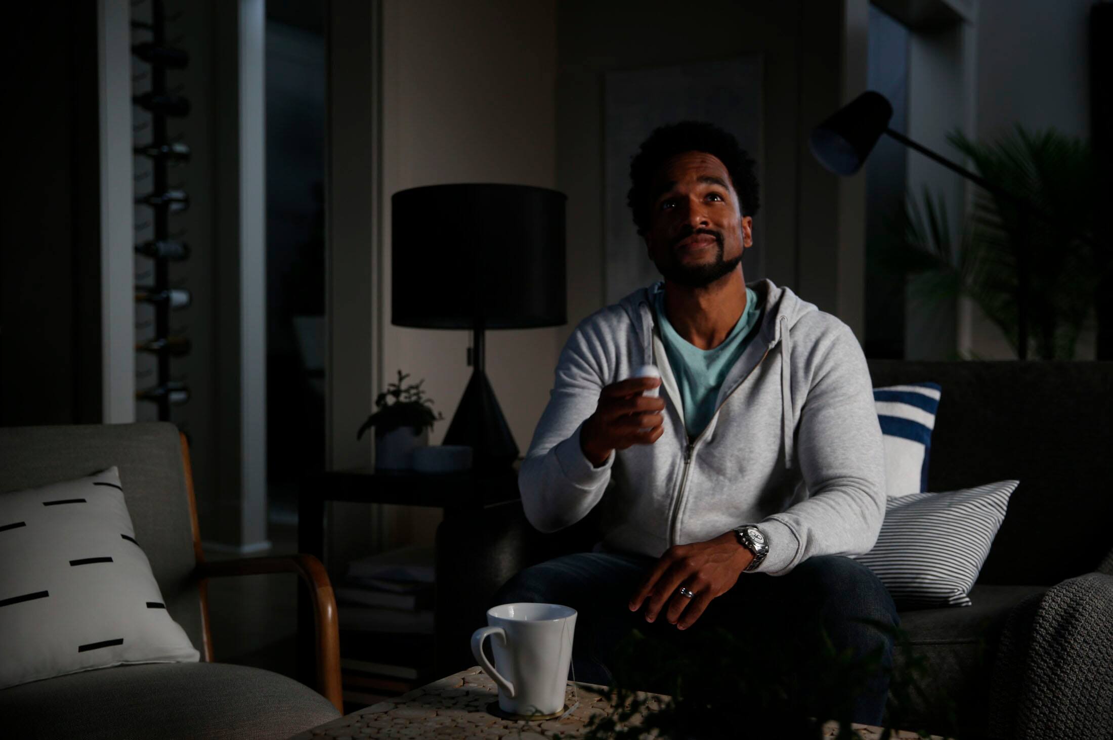 Alt View 12. GE - CYNC Smart Dimmer Remote + White Tones Control, Bluetooth, Battery Powered (Packing May Vary) - White.