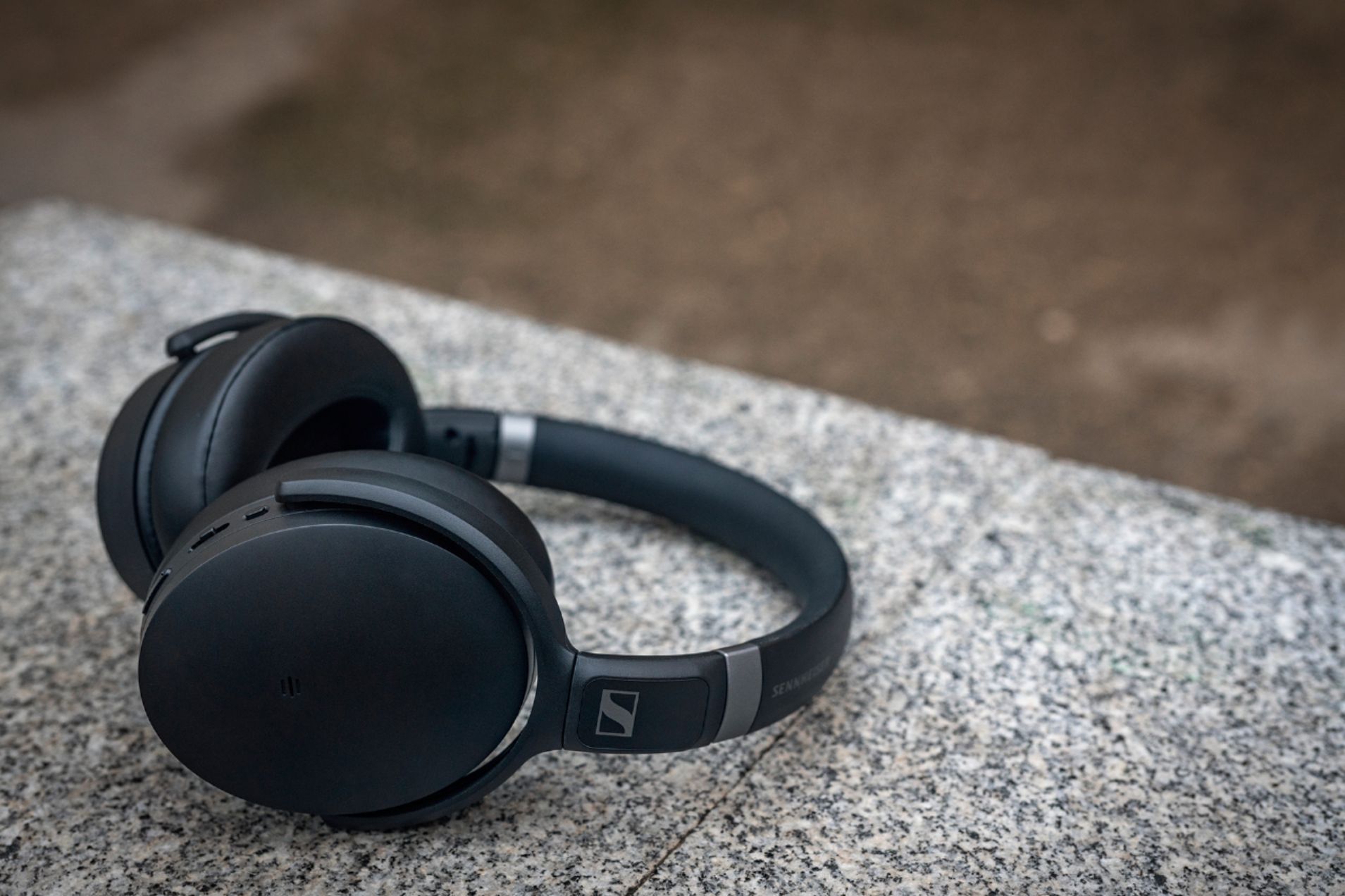 Sennheiser HD 450BT Wireless Noise Cancelling Over-the-Ear Headphones Black  HD 450BT BLACK - Best Buy