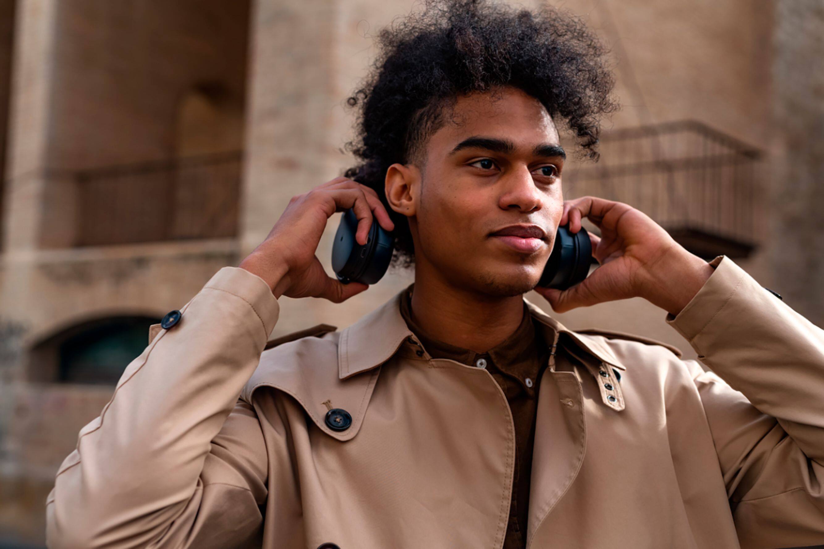 Alt View 17. Sennheiser - HD 450BT Wireless Noise Cancelling Over-the-Ear Headphones - Black.