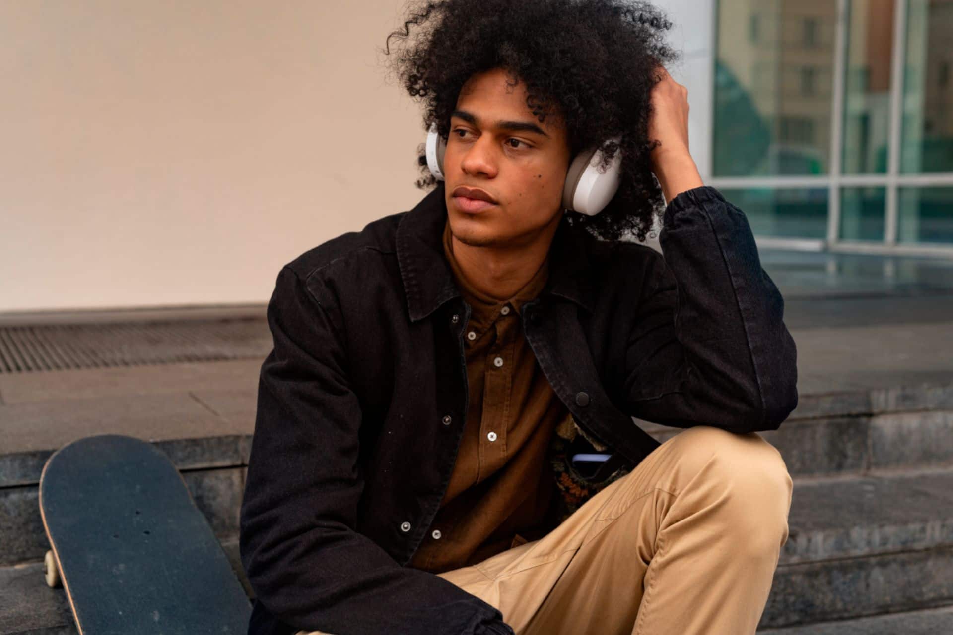 Alt View 17. Sennheiser - HD 450BT Wireless Noise Cancelling Over-the-Ear Headphones - White.