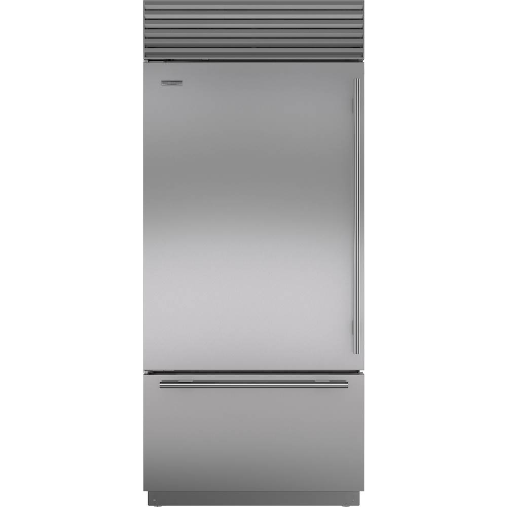 SubZero Classic 21.7 Cu. Ft. BottomFreezer BuiltIn Refrigerator