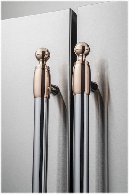Angle. Bertazzoni - Collezione Metalli Handle Kit for Select Heritage Series Refrigerators and Dishwashers - Cooper.