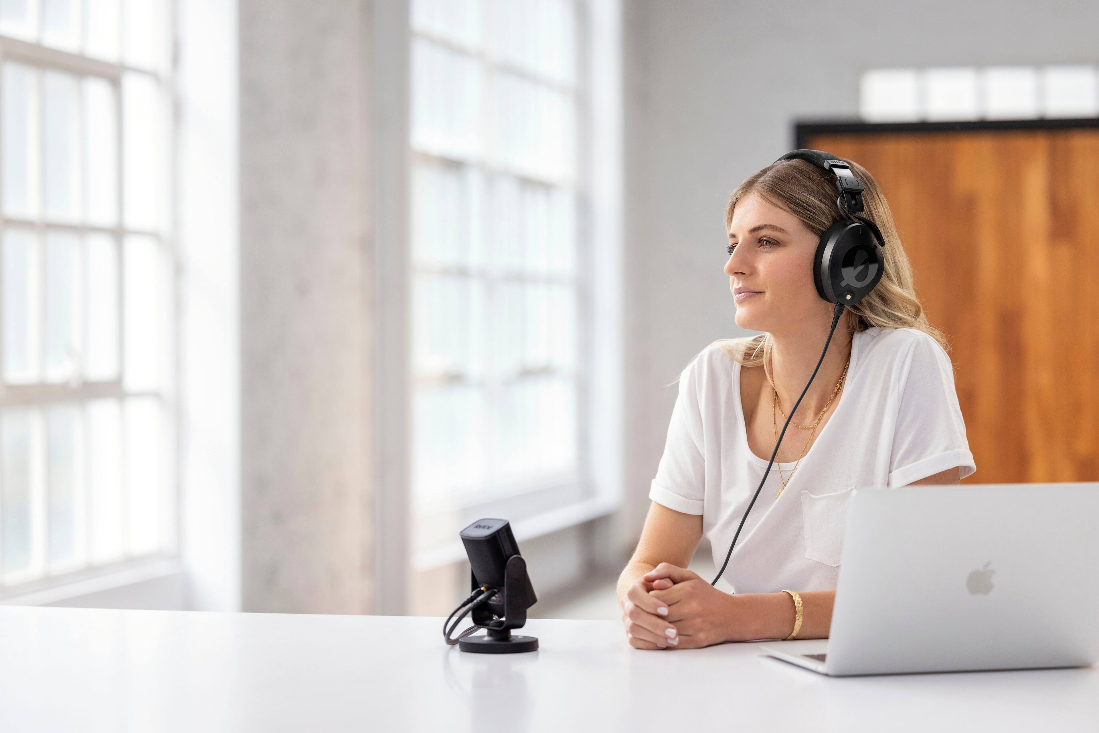 Alt View 17. RØDE - NT-USB MINI Studio-Quality USB Microphone - Black.