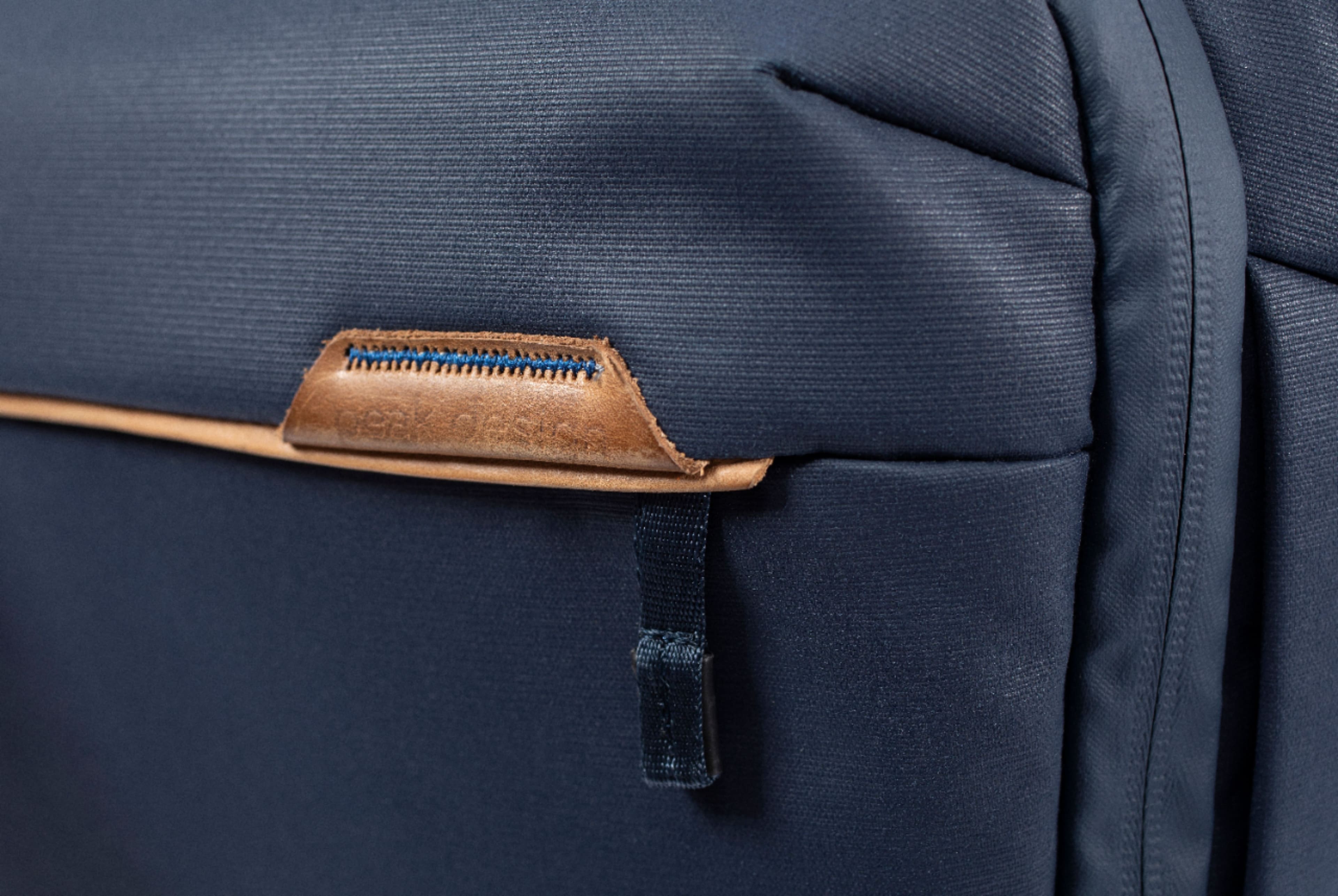 Alt View 14. Peak Design - Everyday Sling V2 6L - Midnight.