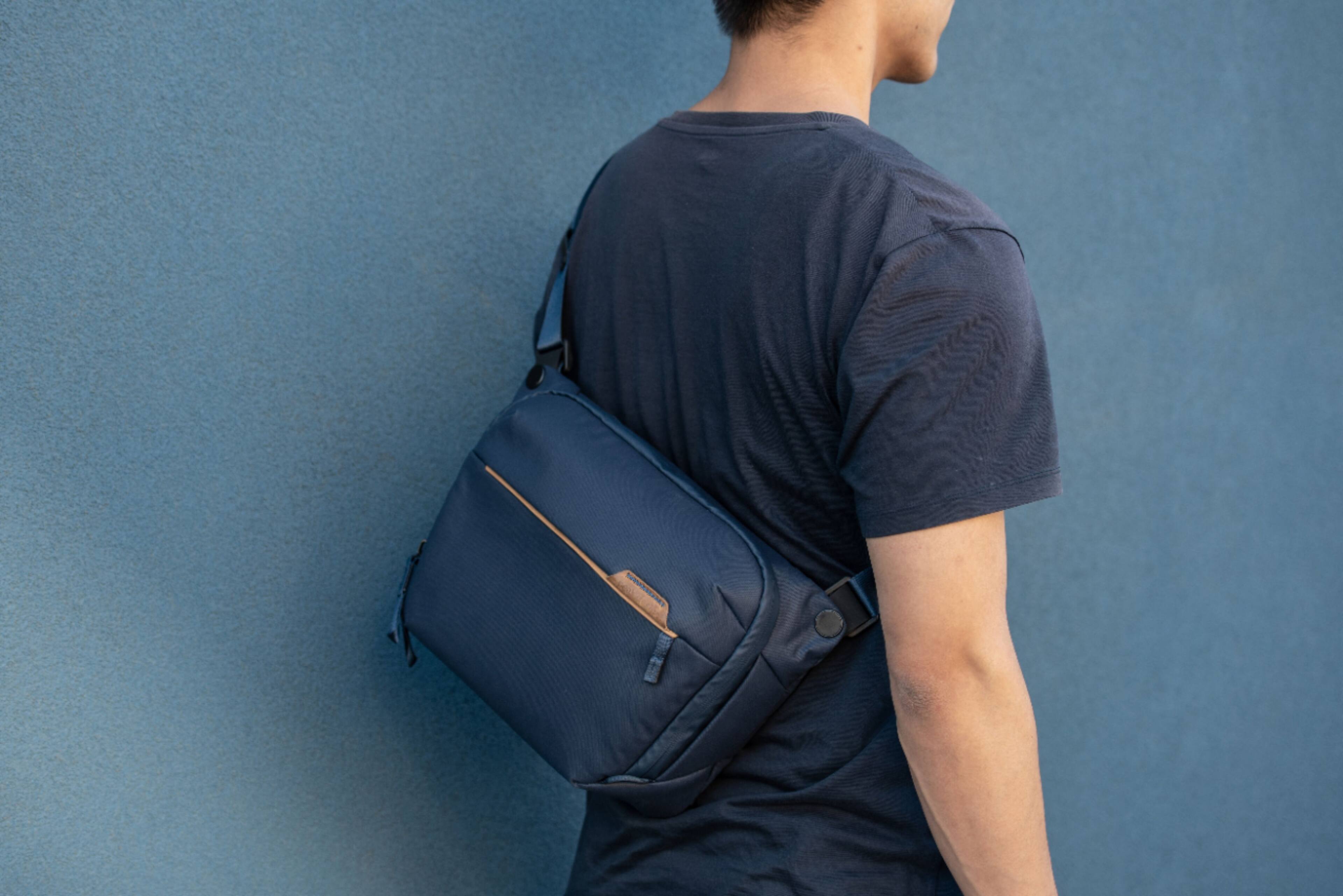 Peak Design Everyday Sling 6L Kameraclip schwarz BEDS-6-MN-2 & Capture V3 Mitternachtsblau Peak Design Everyday Sling 6L Kameraclip schwarz BEDS-6-MN-2 & Capture V3 Mitternachtsblau