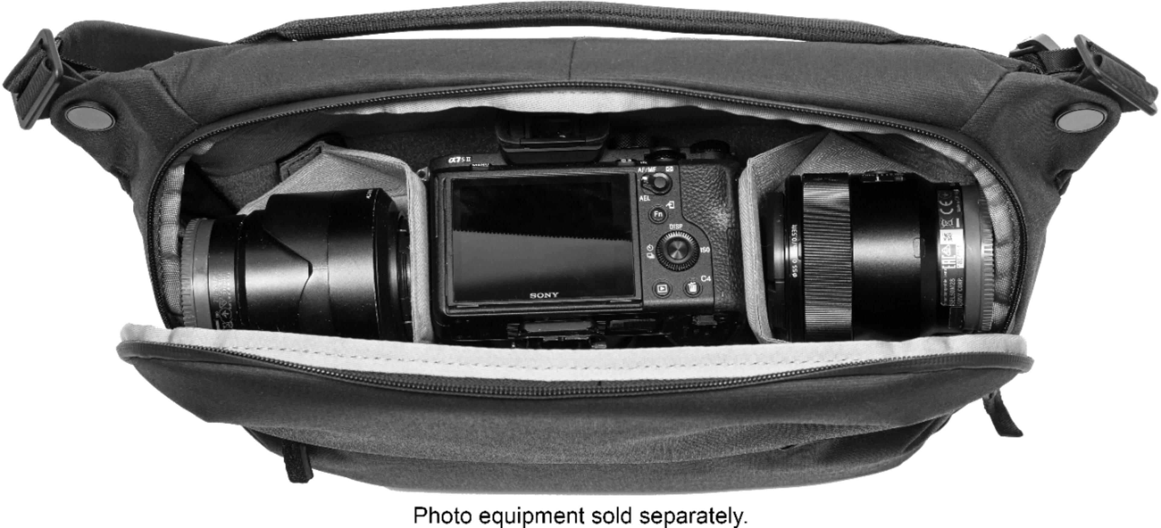 Alt View 12. Peak Design - Everyday Sling V2 10L - Black.