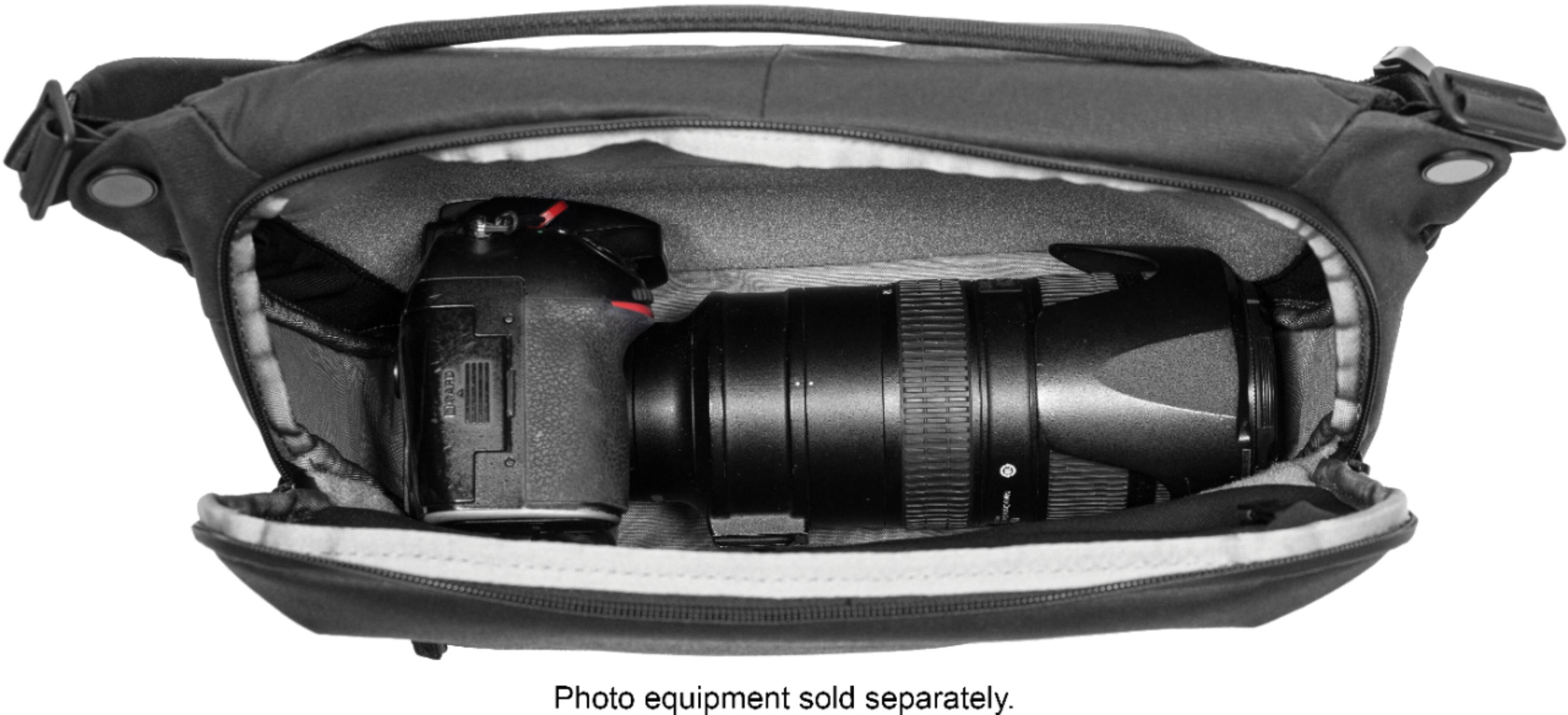 Alt View 13. Peak Design - Everyday Sling V2 10L - Black.