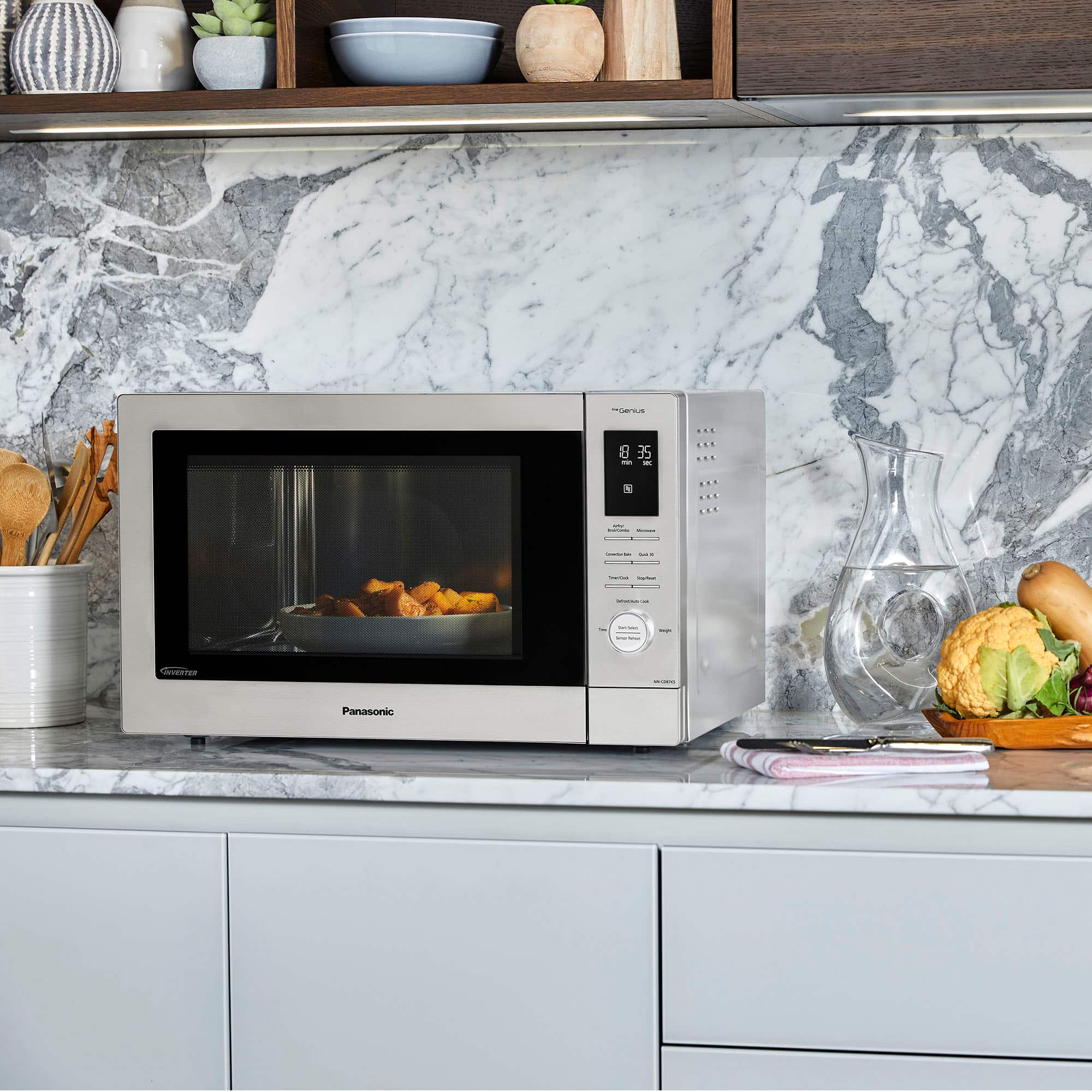 Alt View 18. Panasonic - 1.2 Cu. Ft. 1000 Watt HomeCHEF CD87KS 4-in-1 Multioven Microwave - Airfryer, Broiler, Convection, Inverter - Silver.