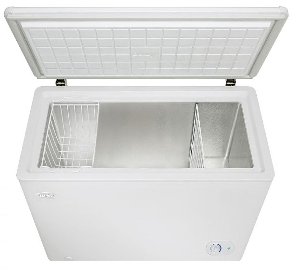 Angle View: Danby - 7.2 cu. Ft. Chest Freezer - White