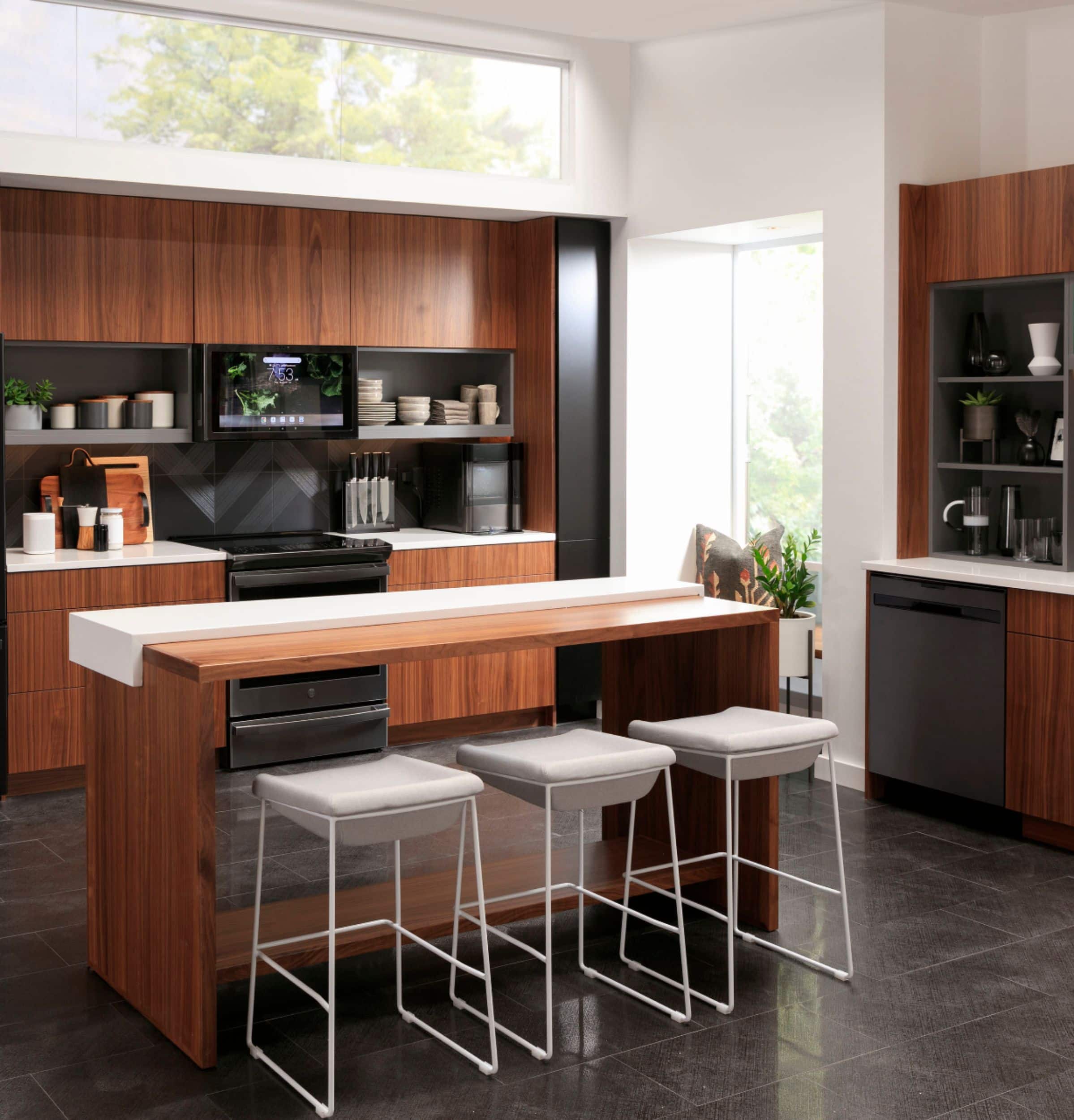 Alt View 36. GE Profile - Opal 2.0 38-lb. Portable Ice maker with Nugget Ice Production, Side Tank, and Built-in WiFi - Black Stainless.