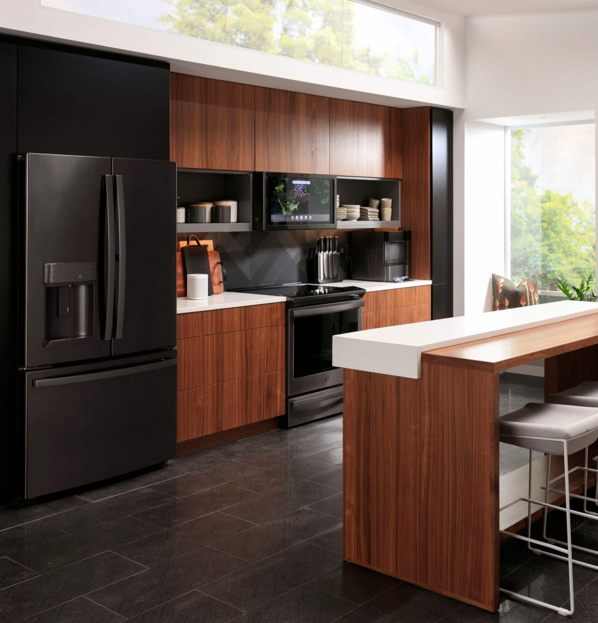 Alt View 37. GE Profile - Opal 2.0 38-lb. Portable Ice maker with Nugget Ice Production, Side Tank, and Built-in WiFi - Black Stainless.