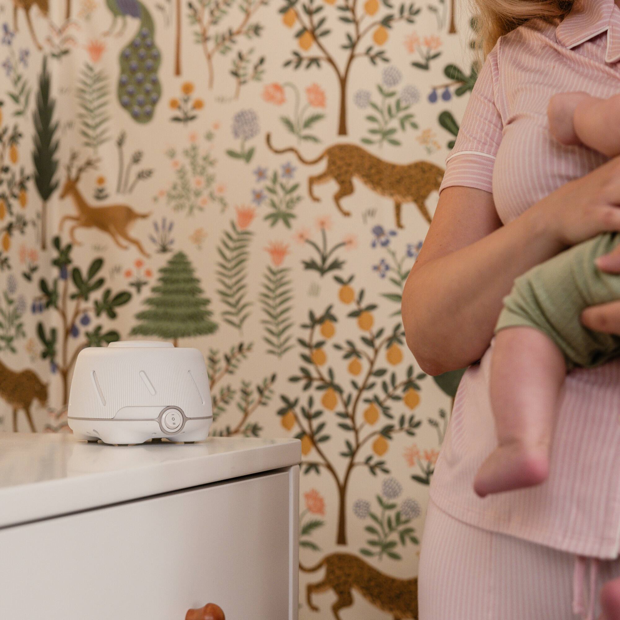 Alt View 4. Yogasleep - Dohm Sound Machine - Wht/Gry - White/Gray.