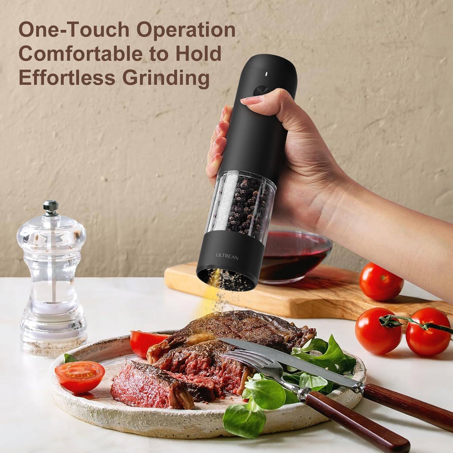 One-Touch Operation  
Comfortable to Hold  
Effortless Grinding