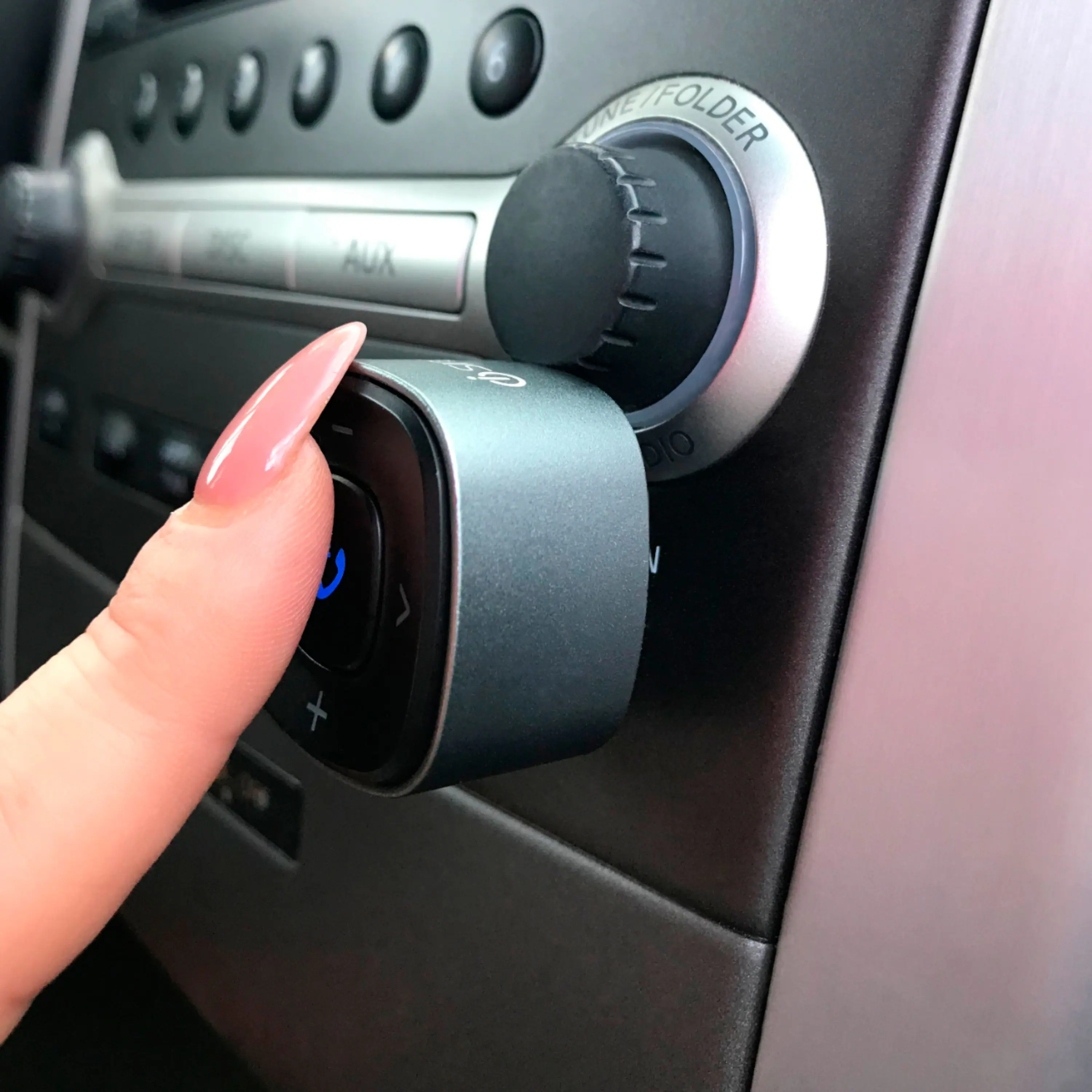 Alt View 15. iSimple - Bluetooth Adapter for Hands-Free Calling and Music Streaming - Black.