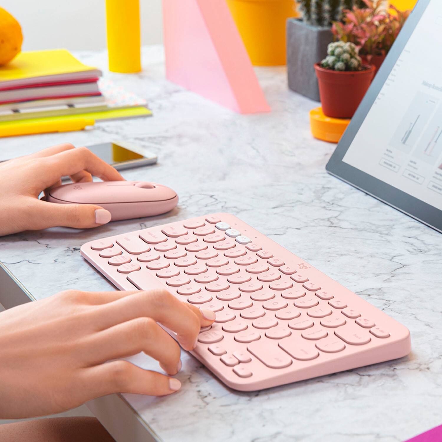 Alt View Zoom 16. Logitech - K380 TKL Wireless Scissor Keyboard for PC, Laptop, Windows, Mac, Android, iPad OS, Apple TV - Rose.