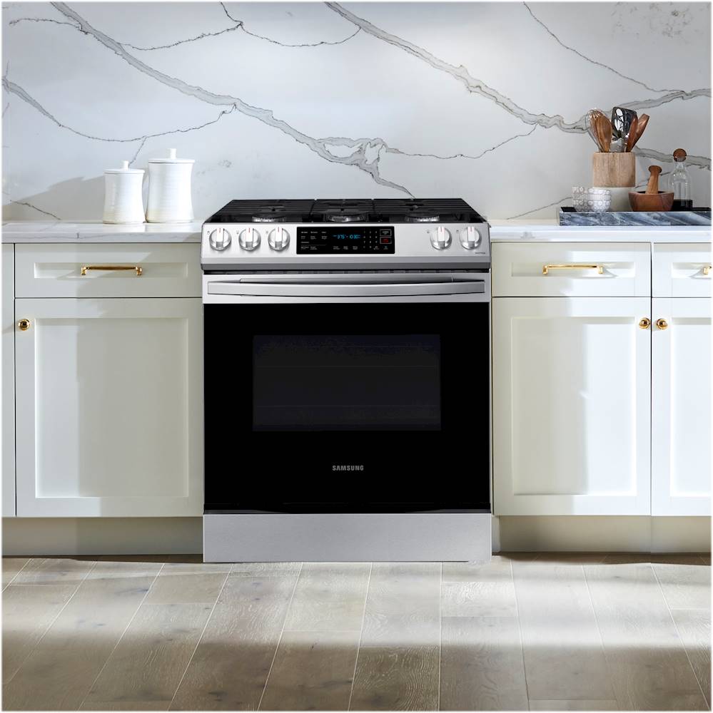 Alt View 12. Samsung - 6.0 cu. ft. Front Control Slide-in Gas Range with Wi-Fi, Fingerprint Resistant - Stainless Steel.