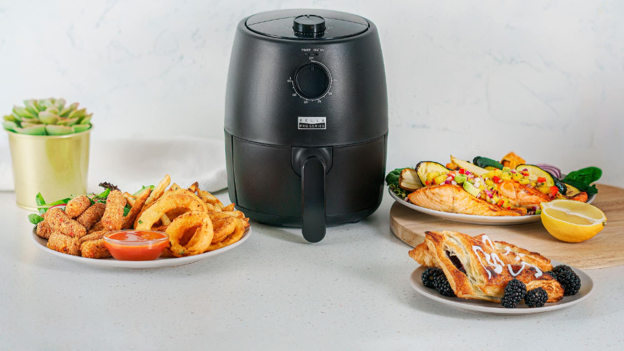 Zoom in on Alt View Zoom 18. Bella Pro Series - 2-qt. Manual Air Fryer - Matte Black.