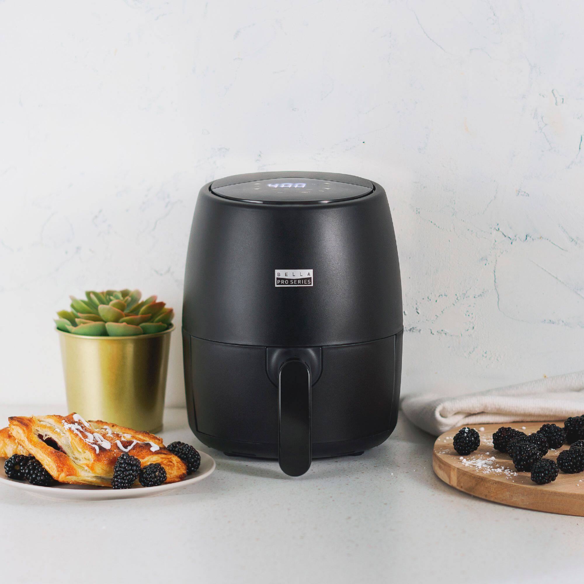 Alt View 18. Bella Pro Series - 2-qt. Digital Air Fryer - Matte Black.
