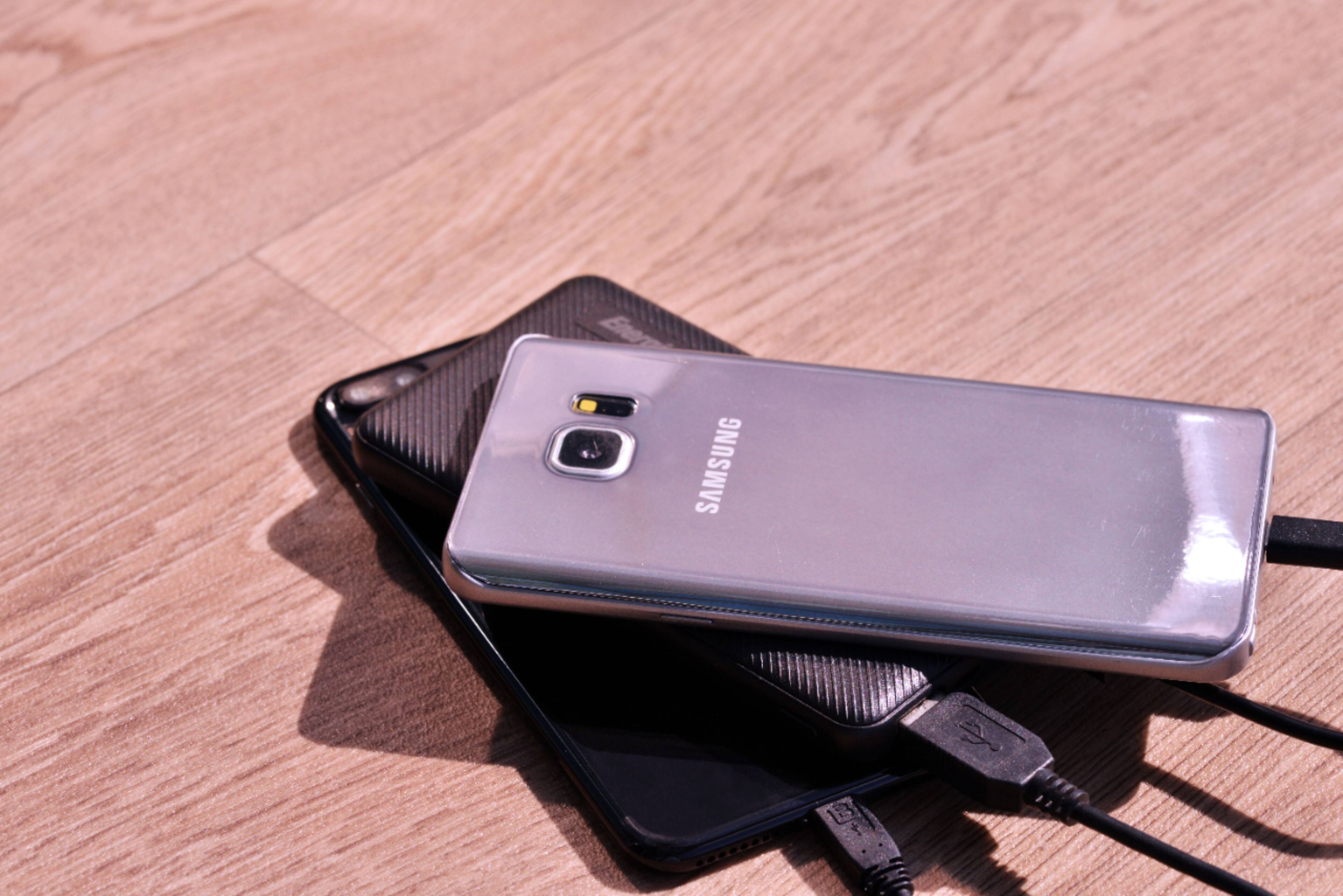 Alt View 17. Energizer - MAX 10,000mAh Ultra-Slim High Speed Universal Portable Charger for Apple, Android, Google, Samsung & USB Enabled Devices - Black.