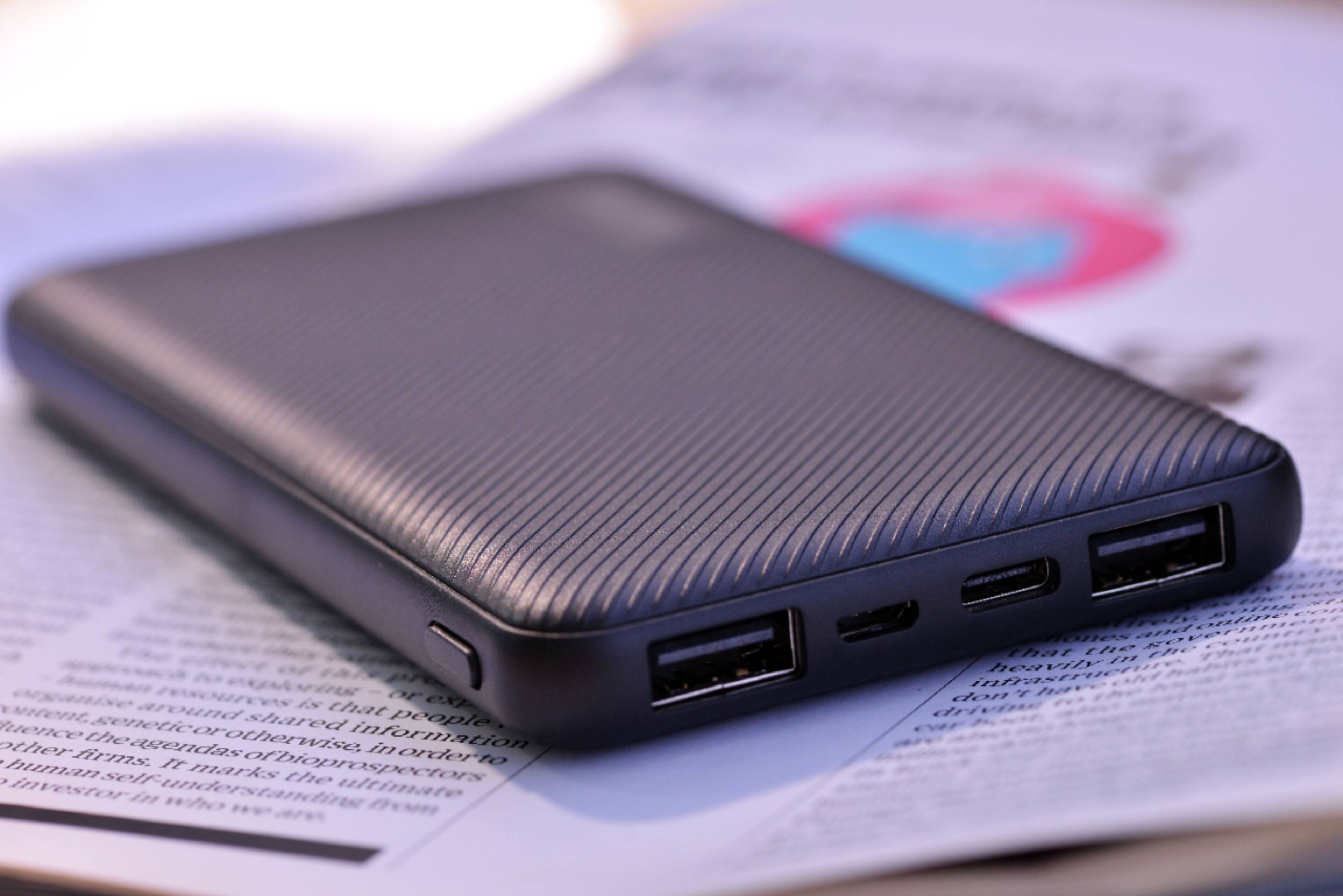 Alt View 18. Energizer - MAX 10,000mAh Ultra-Slim High Speed Universal Portable Charger for Apple, Android, Google, Samsung & USB Enabled Devices - Black.