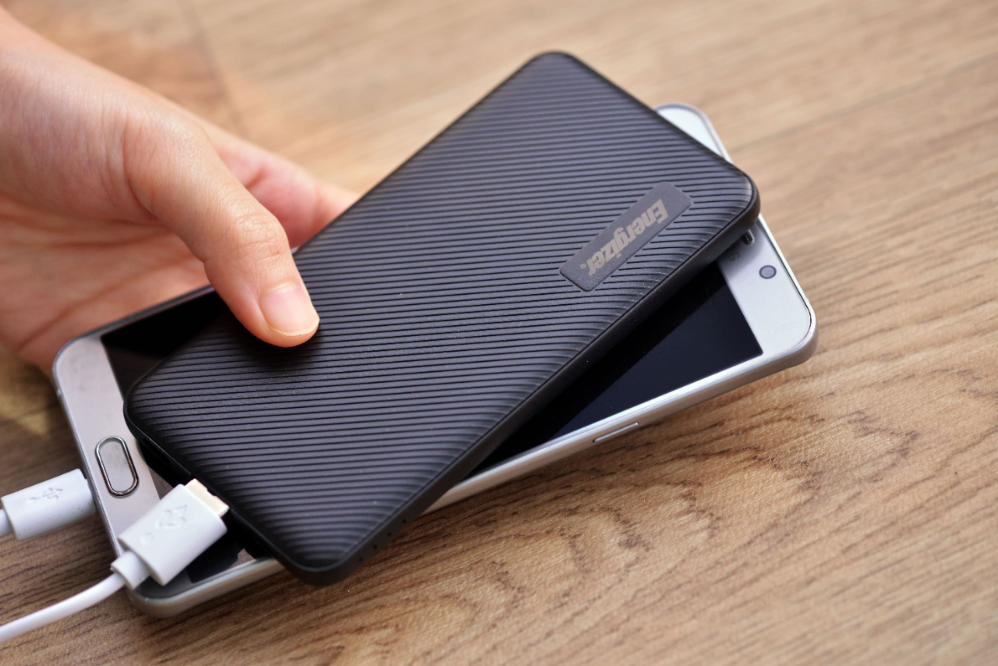 Alt View 17. Energizer - MAX 5,000mAh Ultra-Slim, High Speed Universal Portable Charger for Apple, Android, Google, Samsung & USB Enabled Devices - Black.