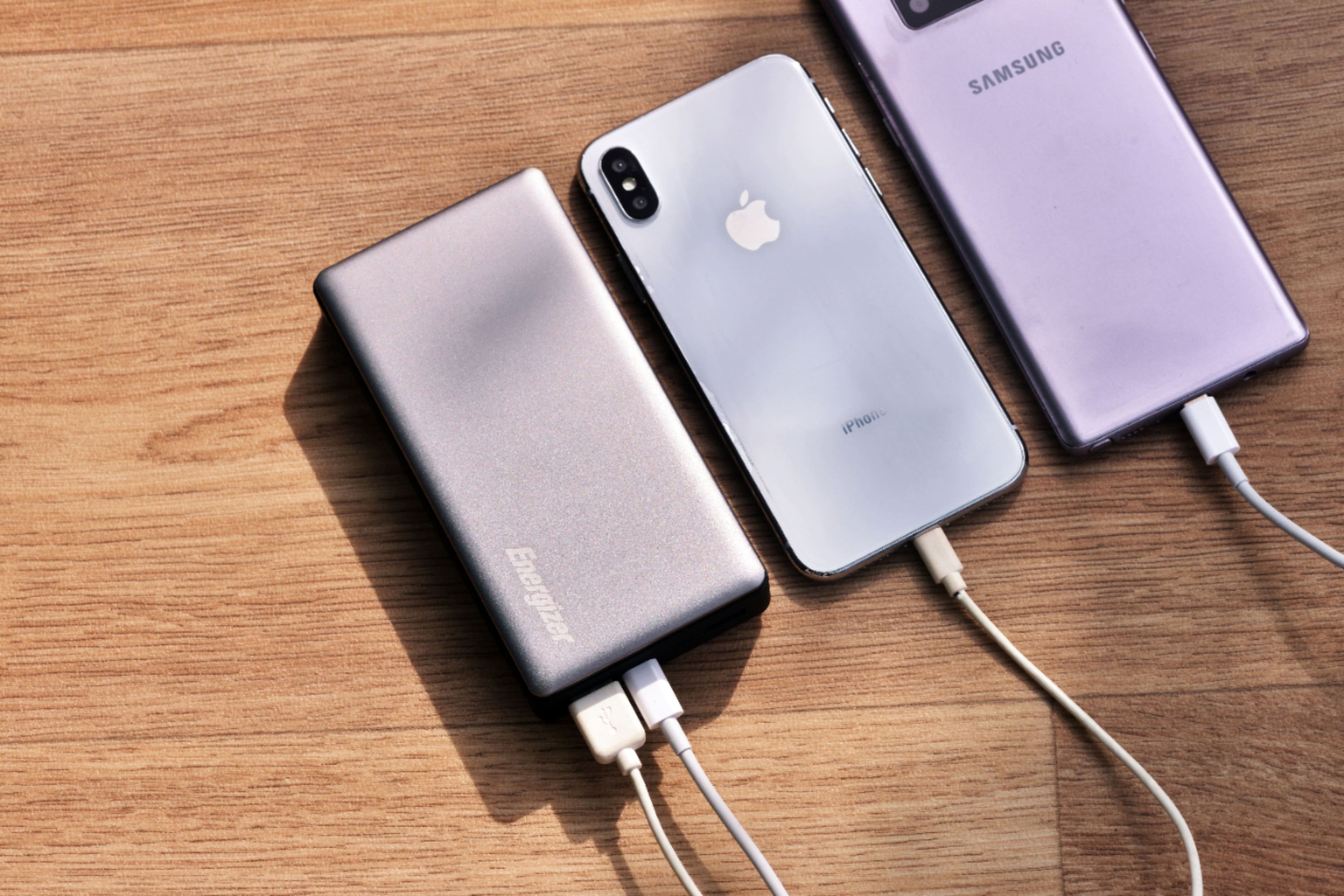 Alt View 13. Energizer - Ultimate Lithium 20,000mAh 18W Fast Charge Portable Charger/Power Bank QC 3.0 & PD 3.0 for Apple, Android & USB Devices - Gray.