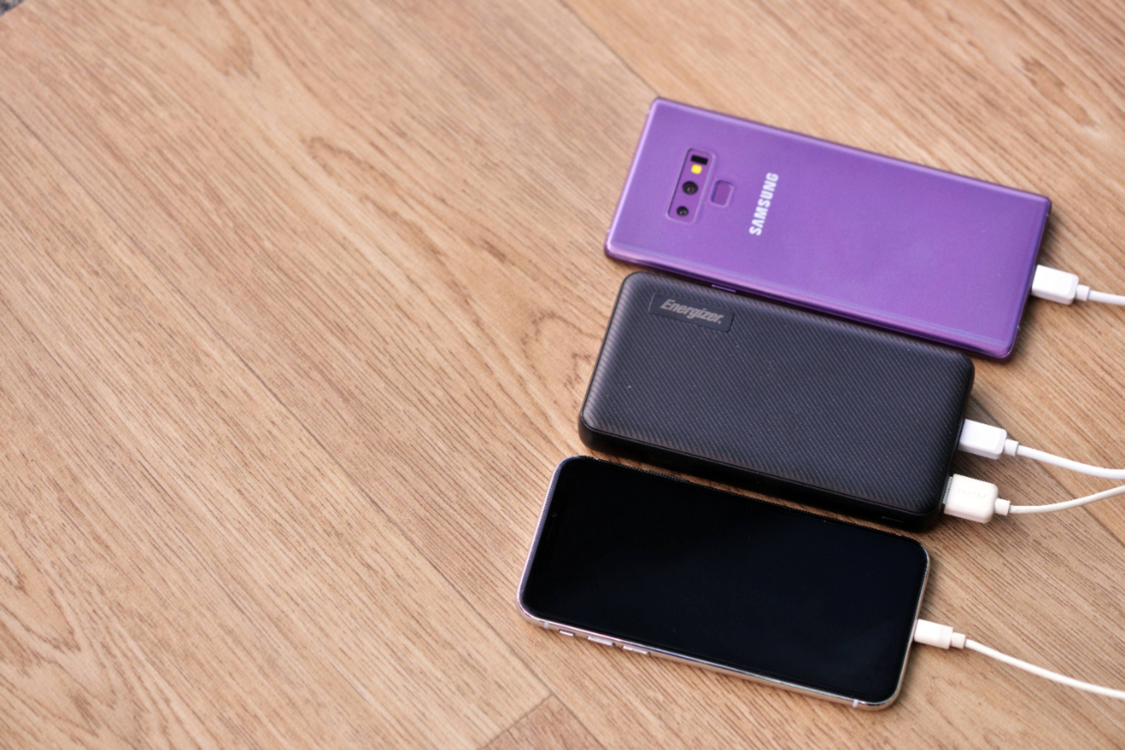 Alt View 19. Energizer - MAX 15,000mAh Ultra-Slim High Speed Universal Portable Charger for Apple, Android, Google, Samsung & USB Enabled Devices - Black.