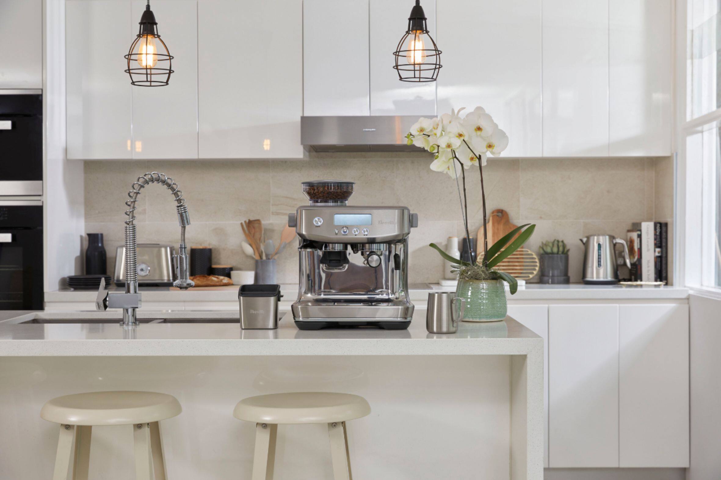 Alt View 20. Breville - the Barista Pro™ with a ThermoJet heating system, 3 second heat up time and precise espresso extraction - Brushed Stainless Steel.