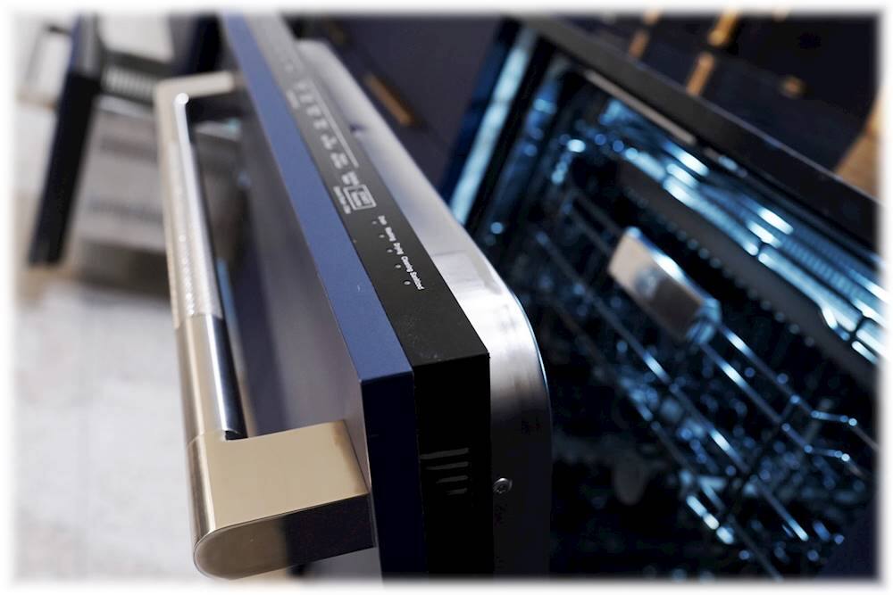 Alt View 21. JennAir - RISE Handle Kit for Select JennAir Dishwashers and Refrigerators - Stainless Steel.