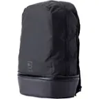 Angle. Nomatic - Mckinnon Camera Backpack 21L - Black.