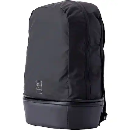 Angle. Nomatic - Mckinnon Camera Backpack 21L - Black.