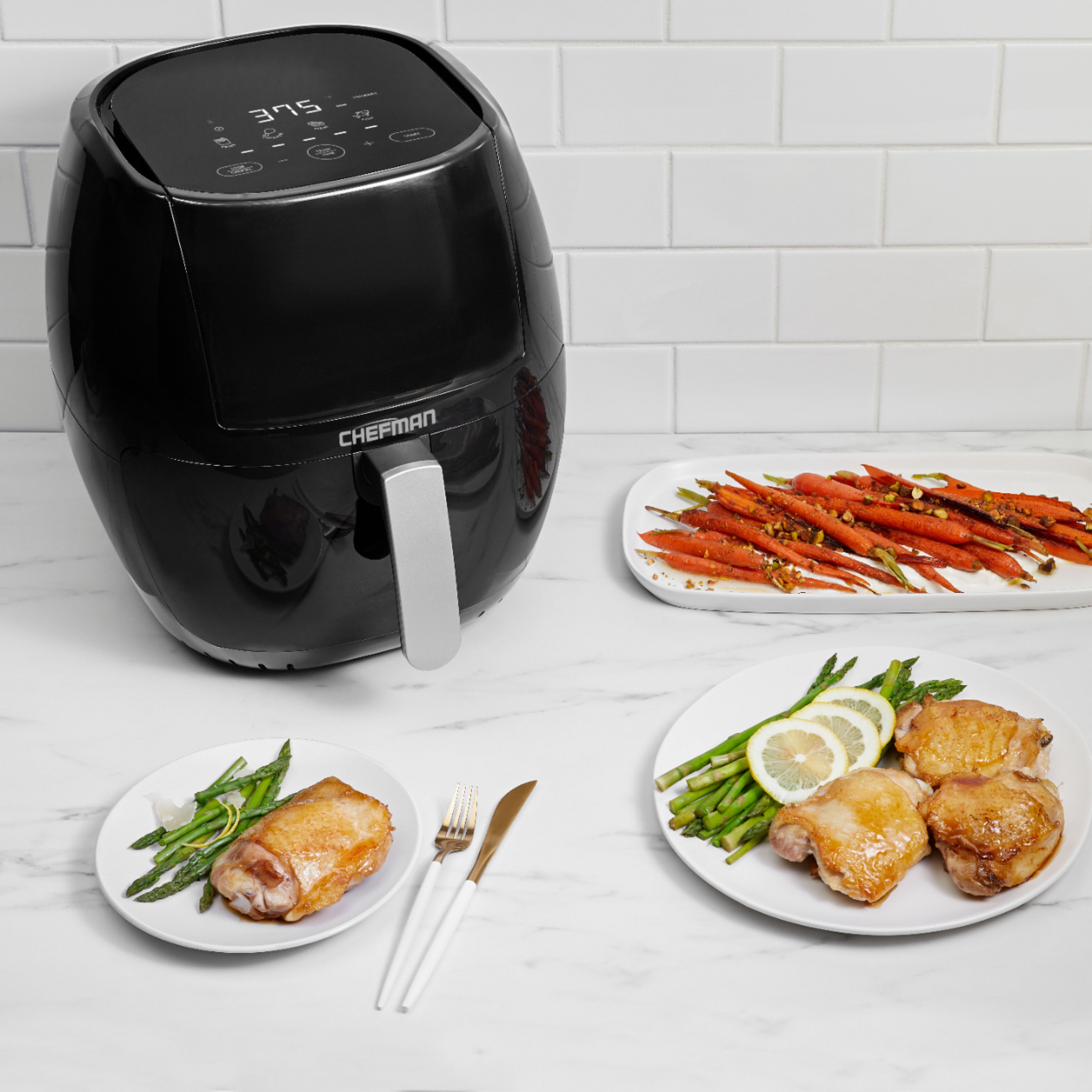Chefman TurboFry Air Fryer 8Qt, Family Size, w/ Divider Basket, One-Touch  Digital Controls, Black 