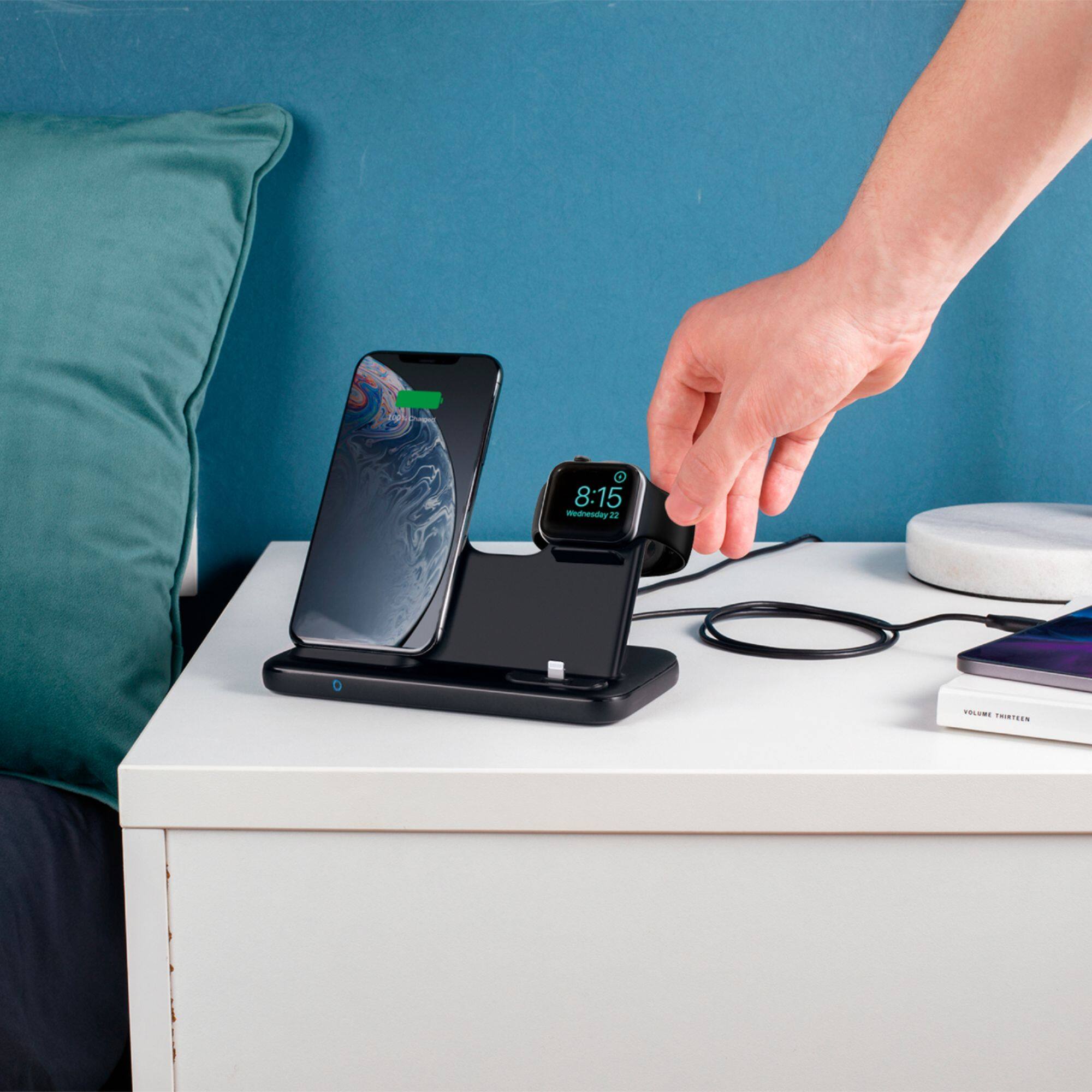 Alt View 13. Anker - PowerWave 4-in-1 Charging Station with Wireless Charger for Smartphones, Airpods, Apple Watch, and a Fourth device - Black.