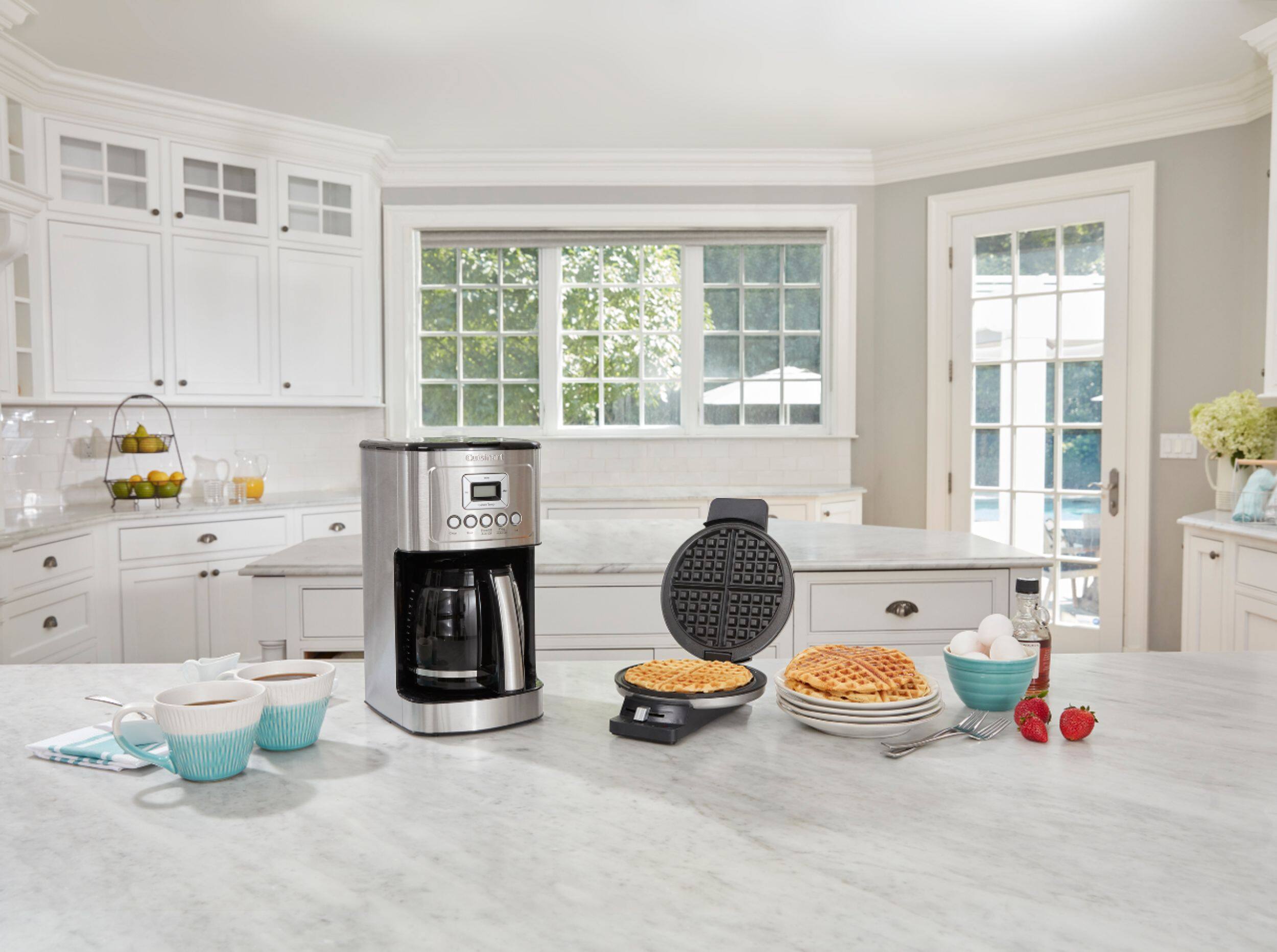 PerfecTemp Technology brews coffee at an ideal temperature for optimal flavor.