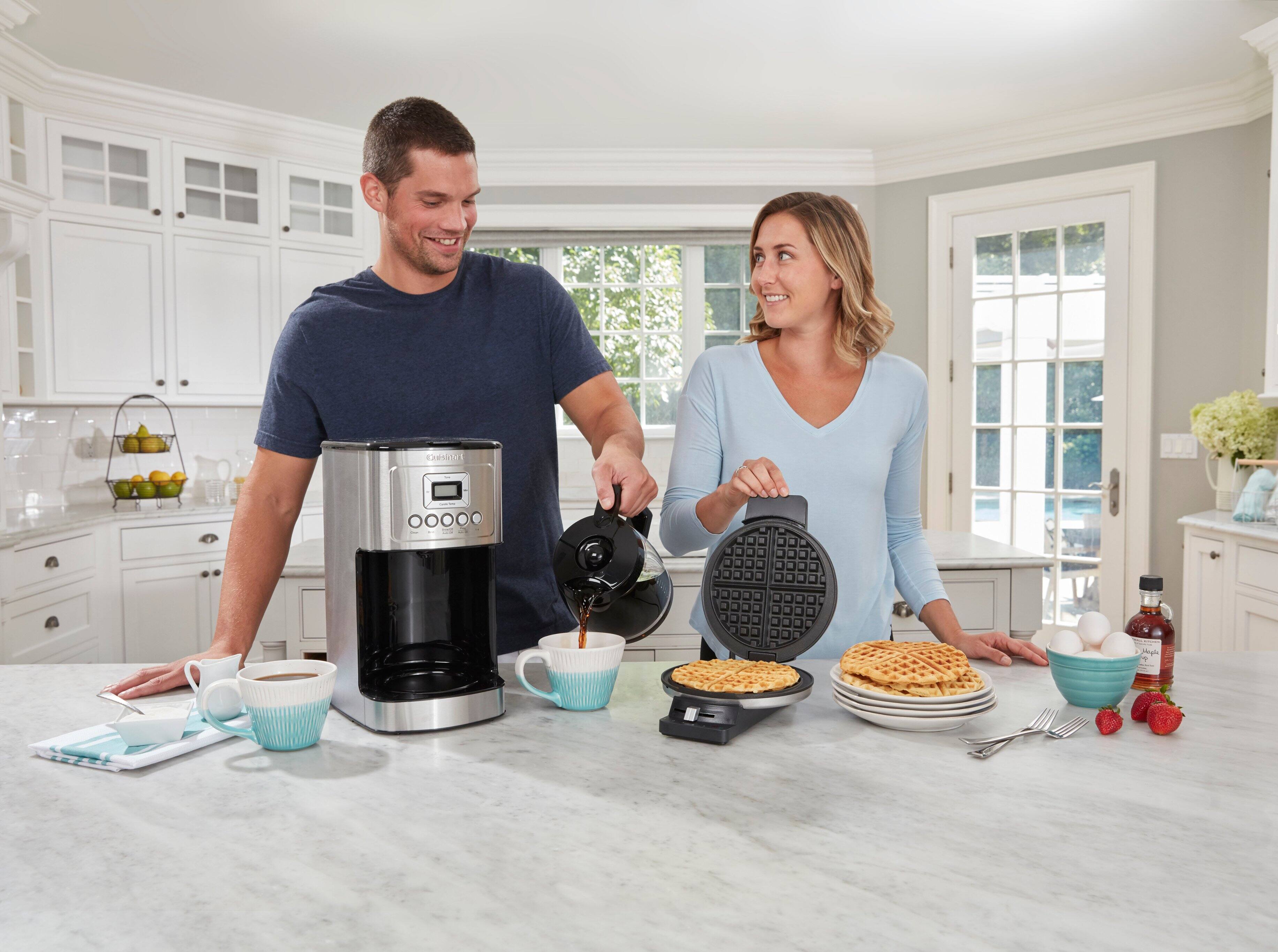 Cuisinart Tone Hr M 10:10 10 Min Carafe Temp Clean Bold Brew/Off Auto Off Prog Auto On 1-4 Fully programmable Easy to use: brew strength control, 24-hour brew start, auto-off.