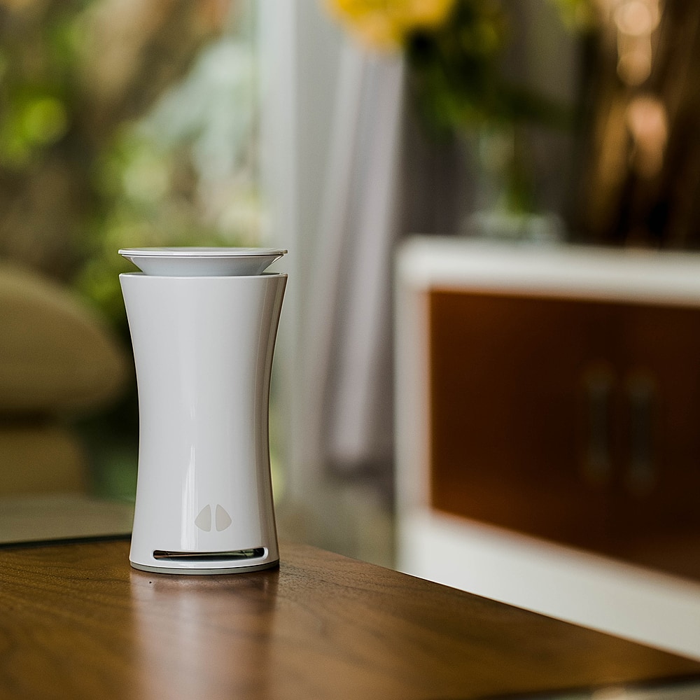 What's in the box? uHoo Smart Air Monitor 2 uHoo X Smart Air Quality Sensor Your first step - clean - Power Adapter Micro USB Cable Note: Requires 2.4GHz Wi-Fi connection.